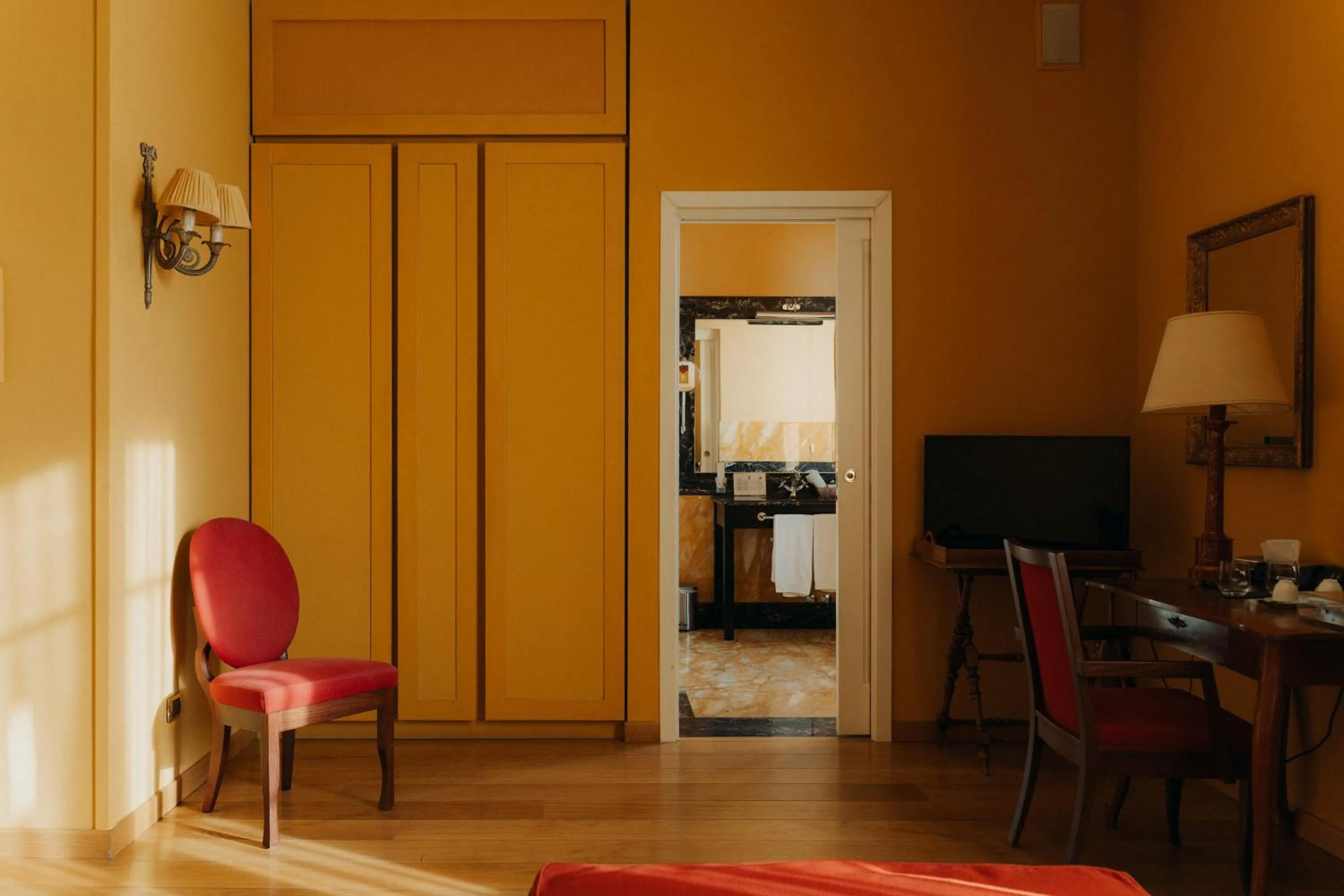 Bedroom in Hotel Palazzo Guiscardo Pietrasanta