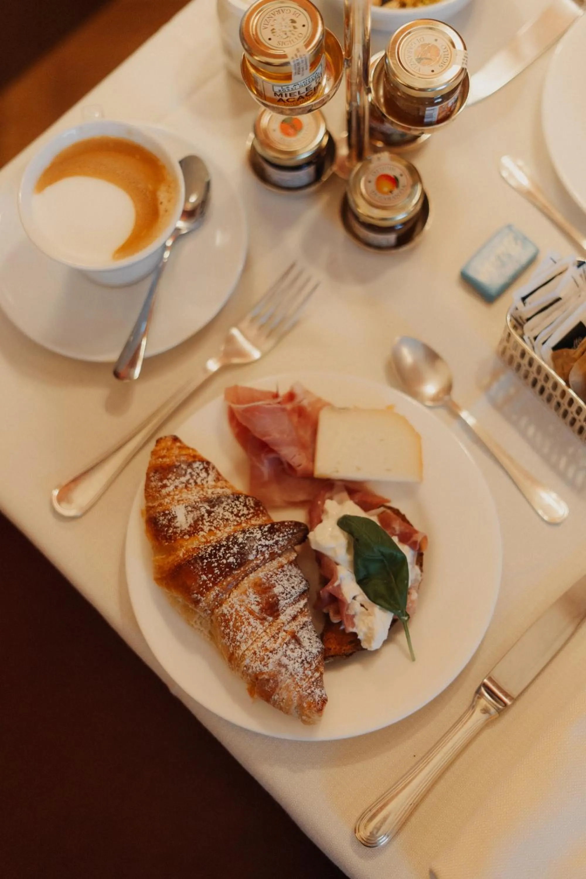 Food and drinks in Hotel Palazzo Guiscardo Pietrasanta