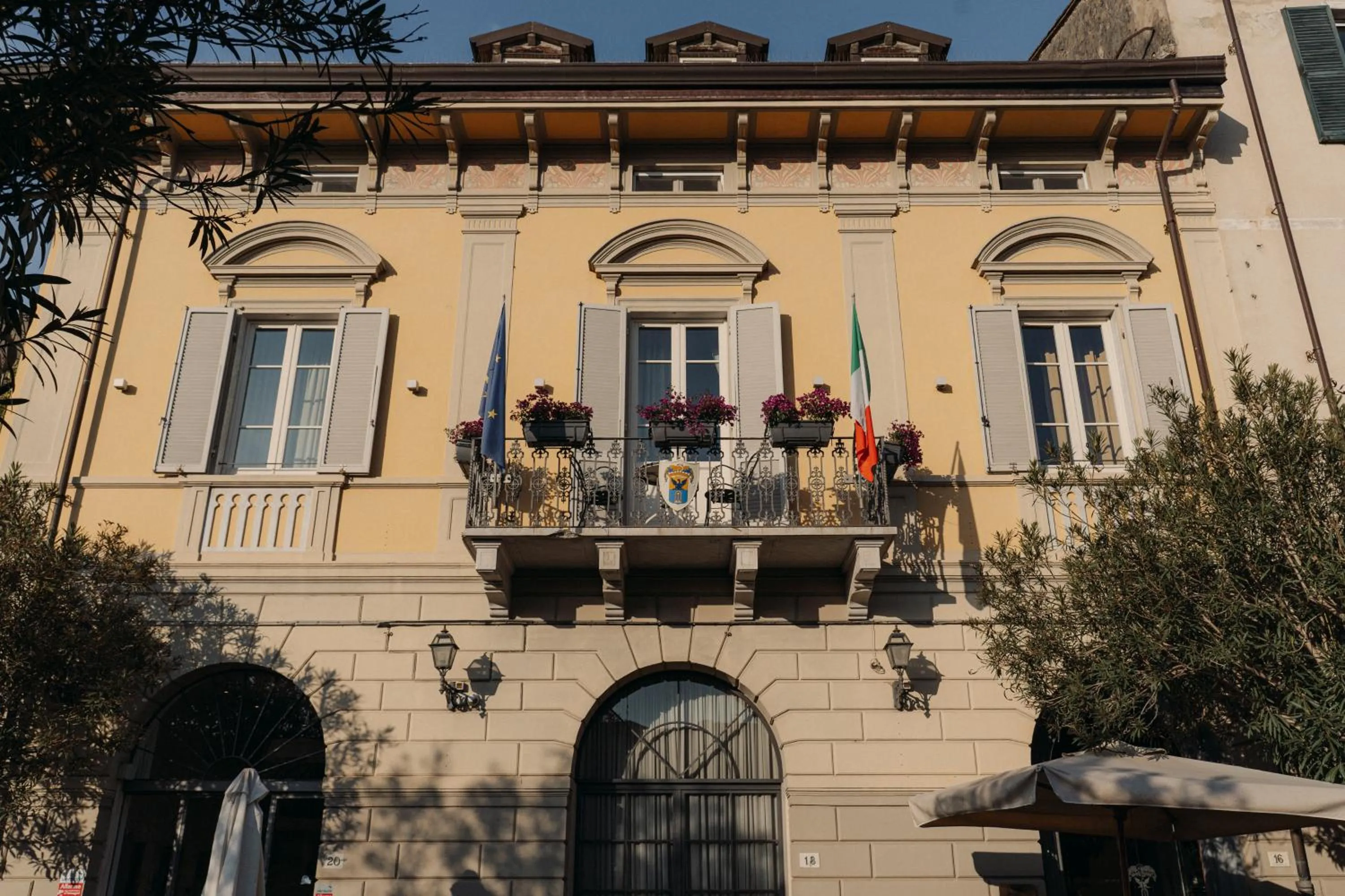 Property building in Hotel Palazzo Guiscardo Pietrasanta