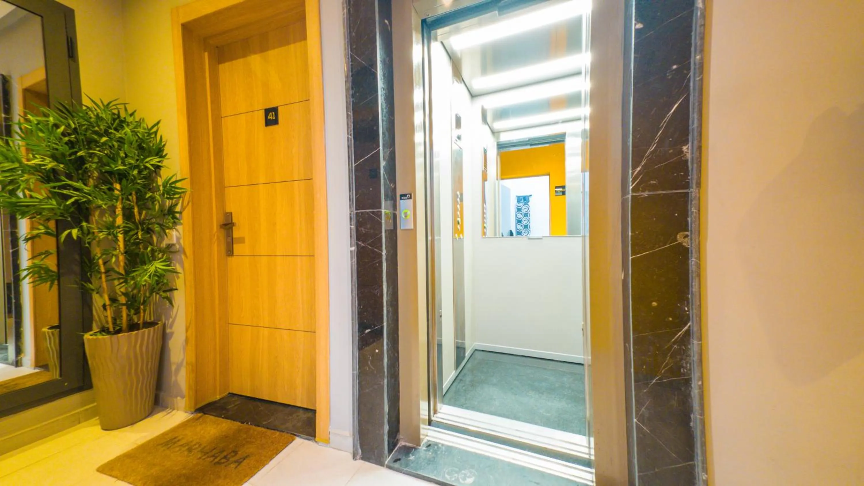 elevator in Atlas-Résidence by Rent-Inn