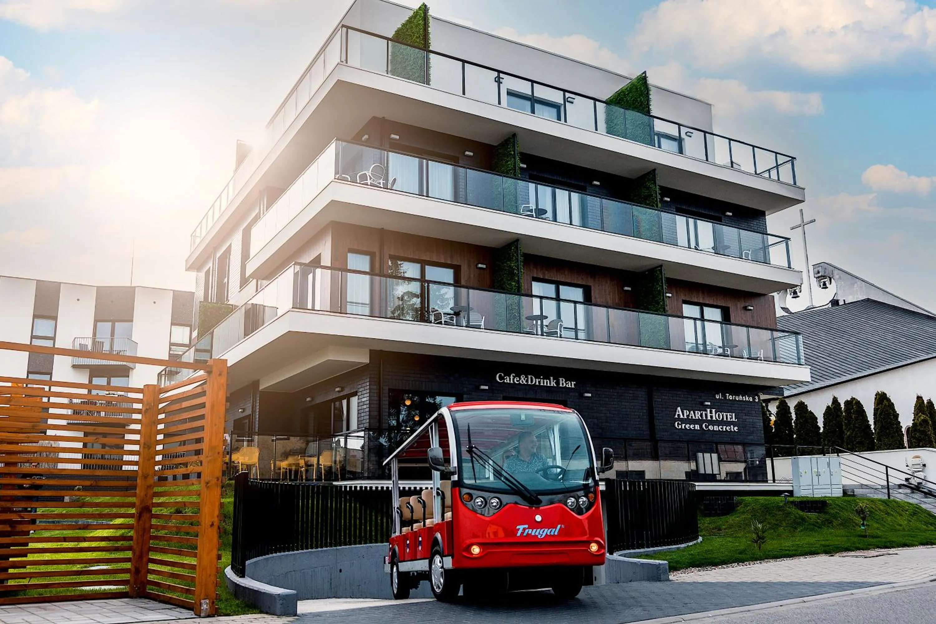 Property building in Aparthotel Green Concrete - ekologiczne apartamenty premium ze strefą Wellness