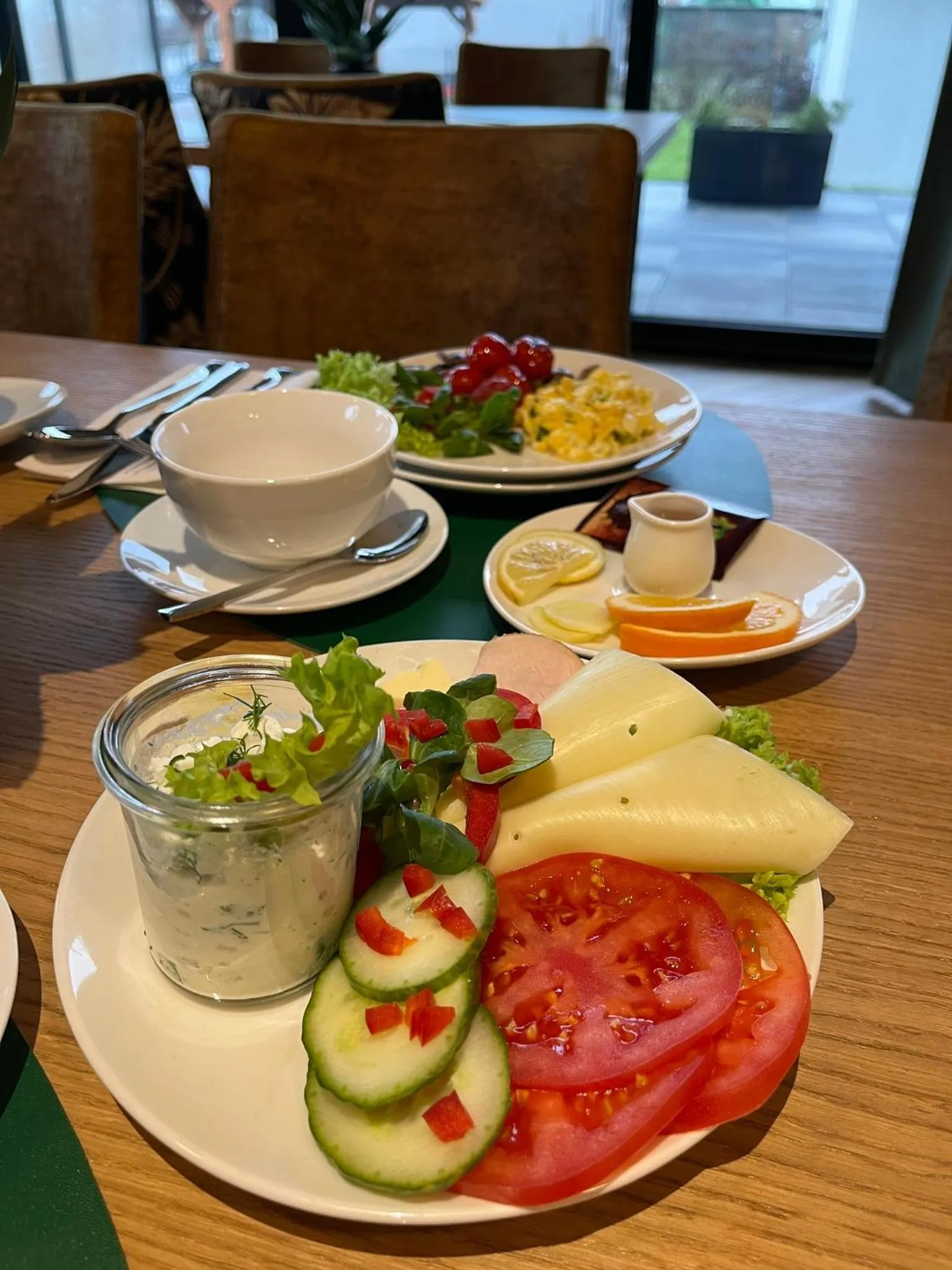 Restaurant/places to eat in Aparthotel Green Concrete - ekologiczne apartamenty premium ze strefą Wellness