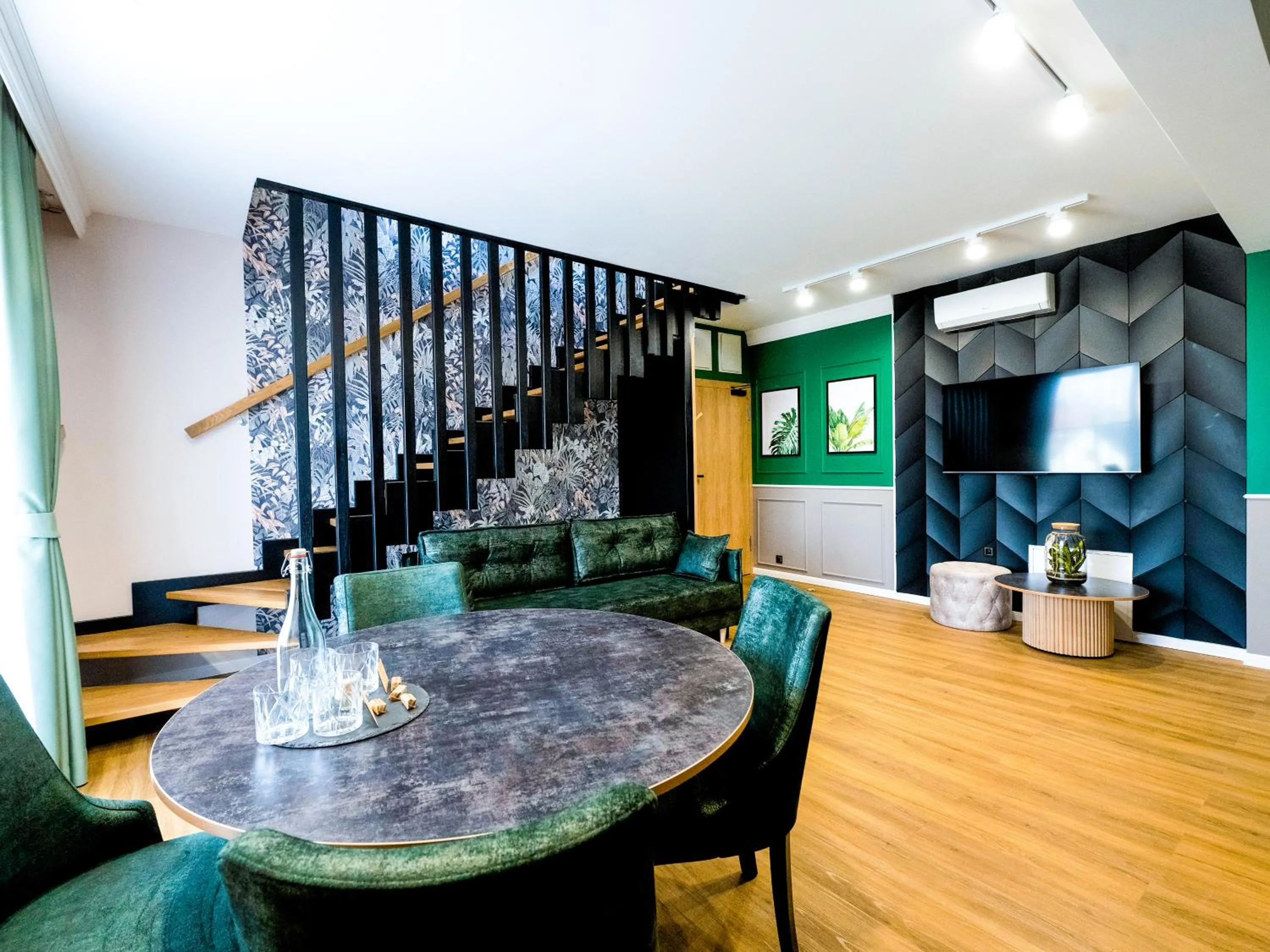 Living room in Aparthotel Green Concrete - ekologiczne apartamenty premium ze strefą Wellness