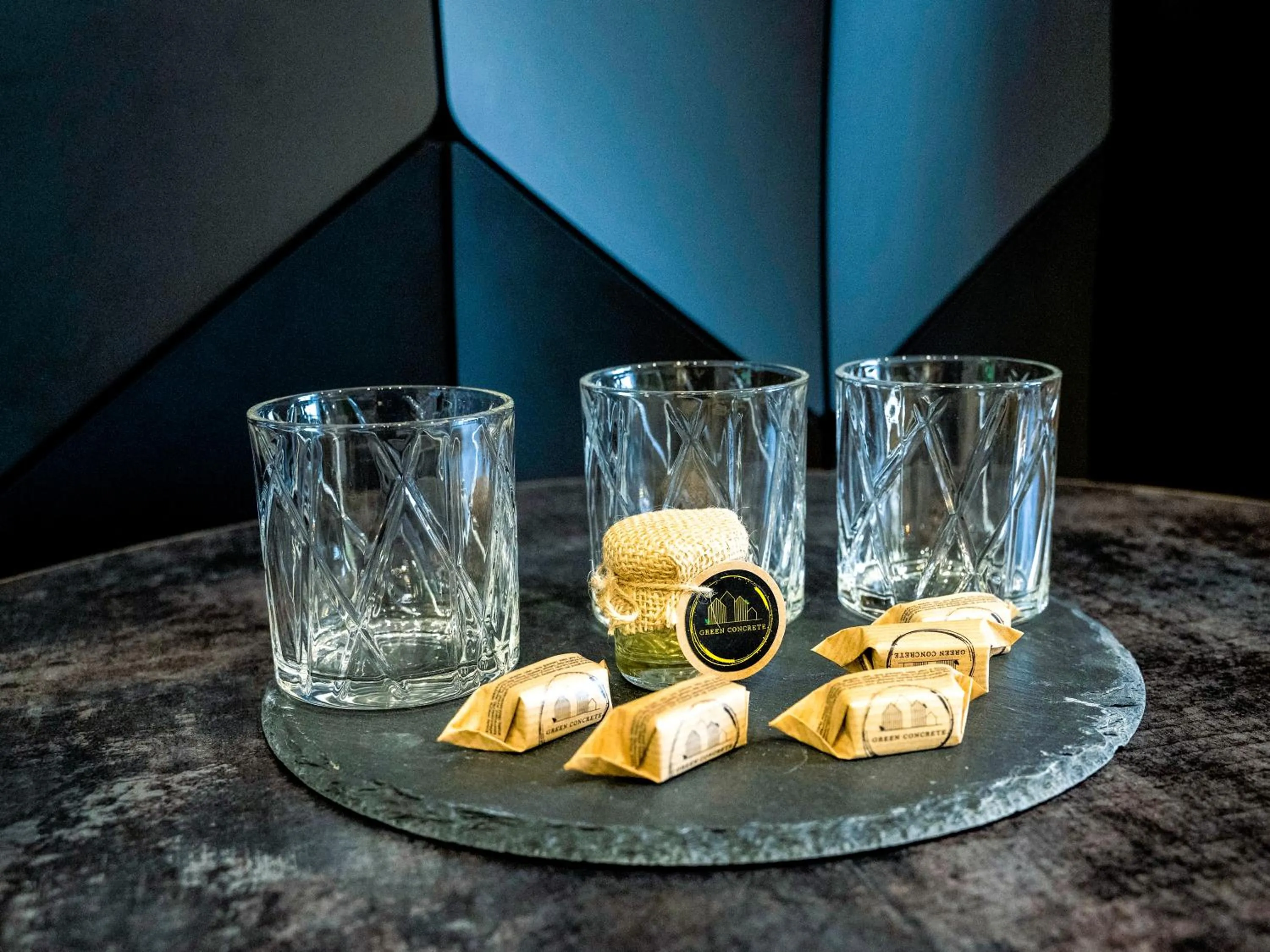 Food and drinks in Aparthotel Green Concrete - ekologiczne apartamenty premium ze strefą Wellness