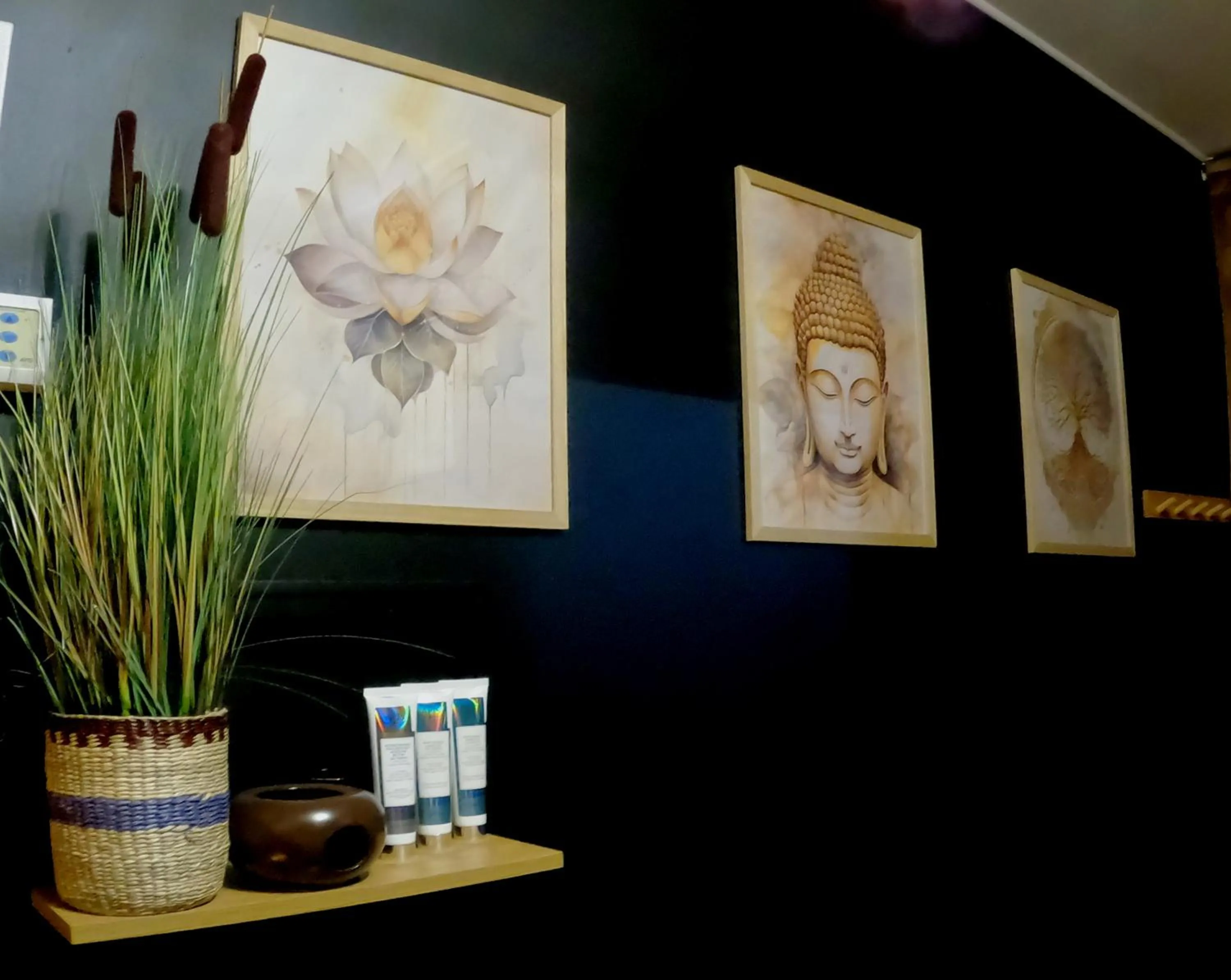 Massage in Aparthotel Green Concrete - ekologiczne apartamenty premium ze strefą Wellness