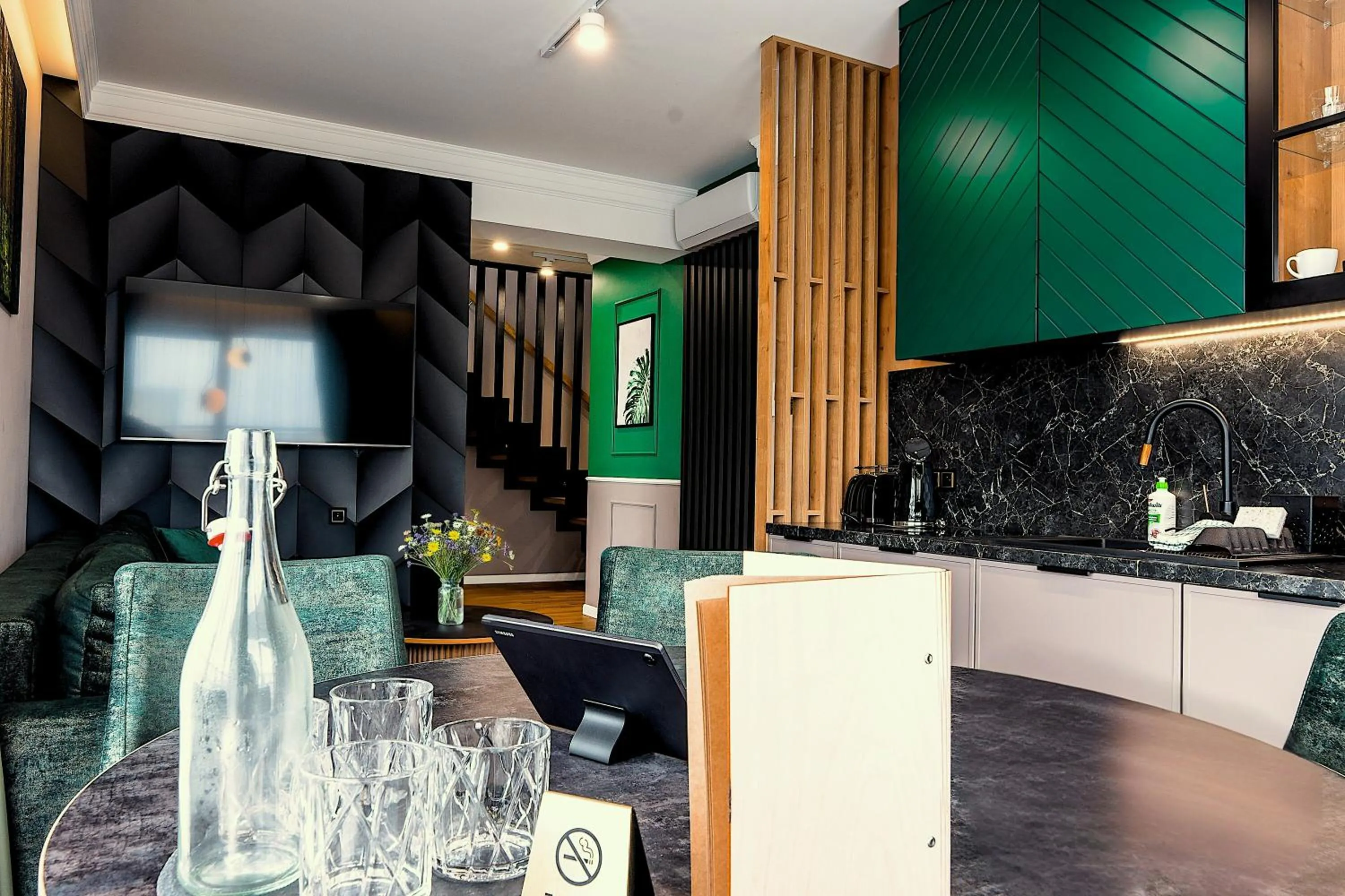 Kitchen or kitchenette in Aparthotel Green Concrete
