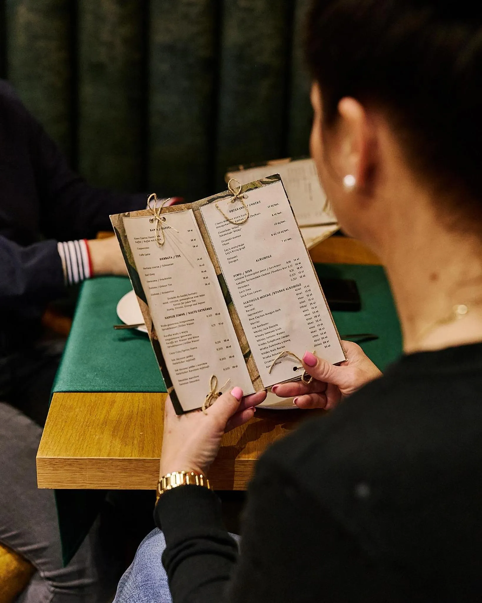 Restaurant/places to eat in Aparthotel Green Concrete