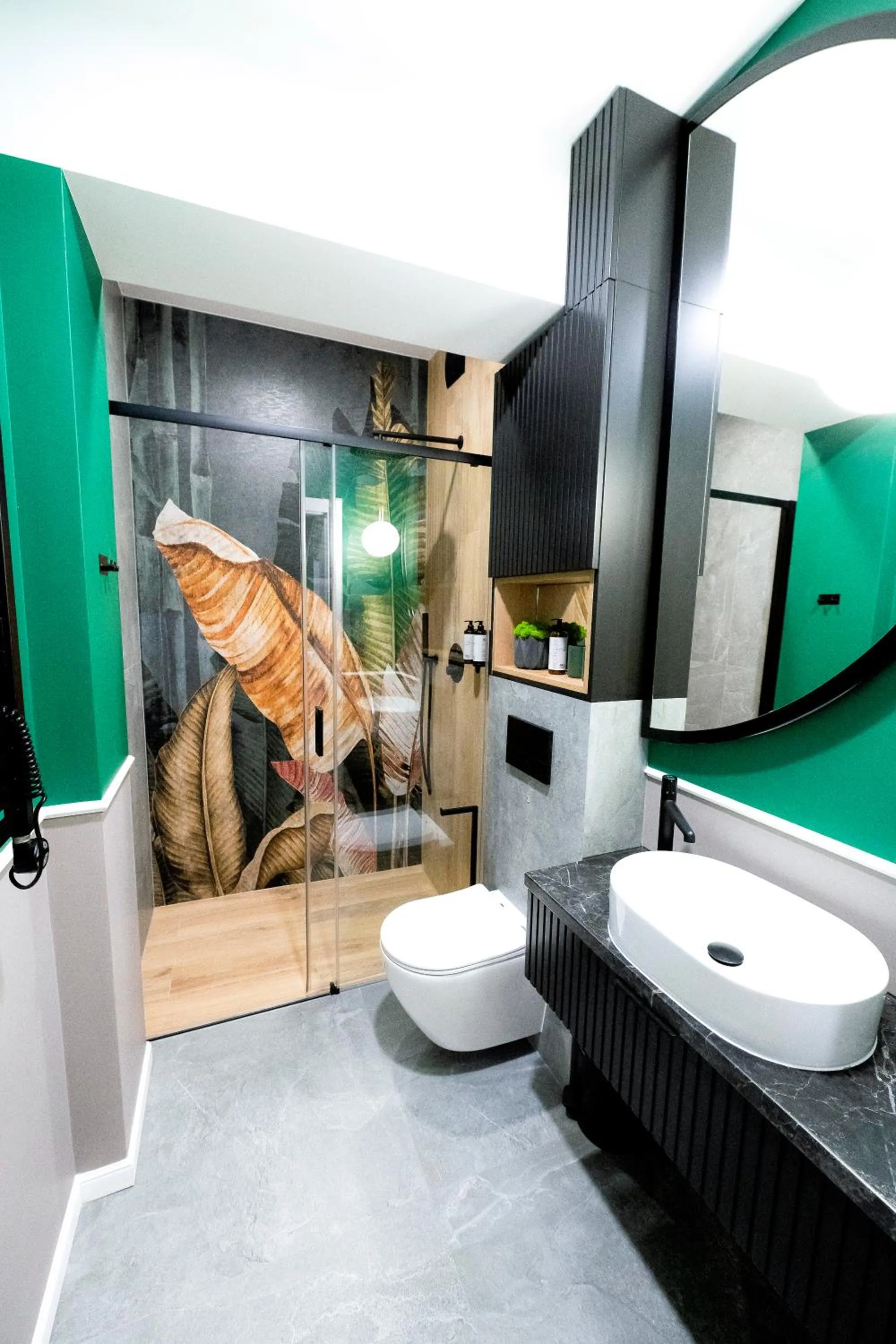 Shower in Aparthotel Green Concrete - ekologiczne apartamenty premium ze strefą Wellness