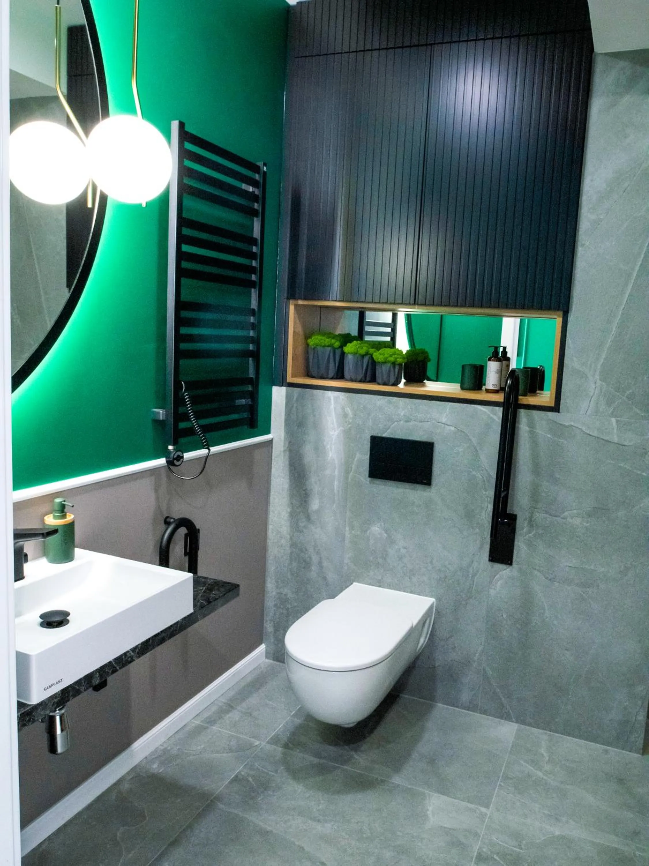 Shower in Aparthotel Green Concrete - ekologiczne apartamenty premium ze strefą Wellness