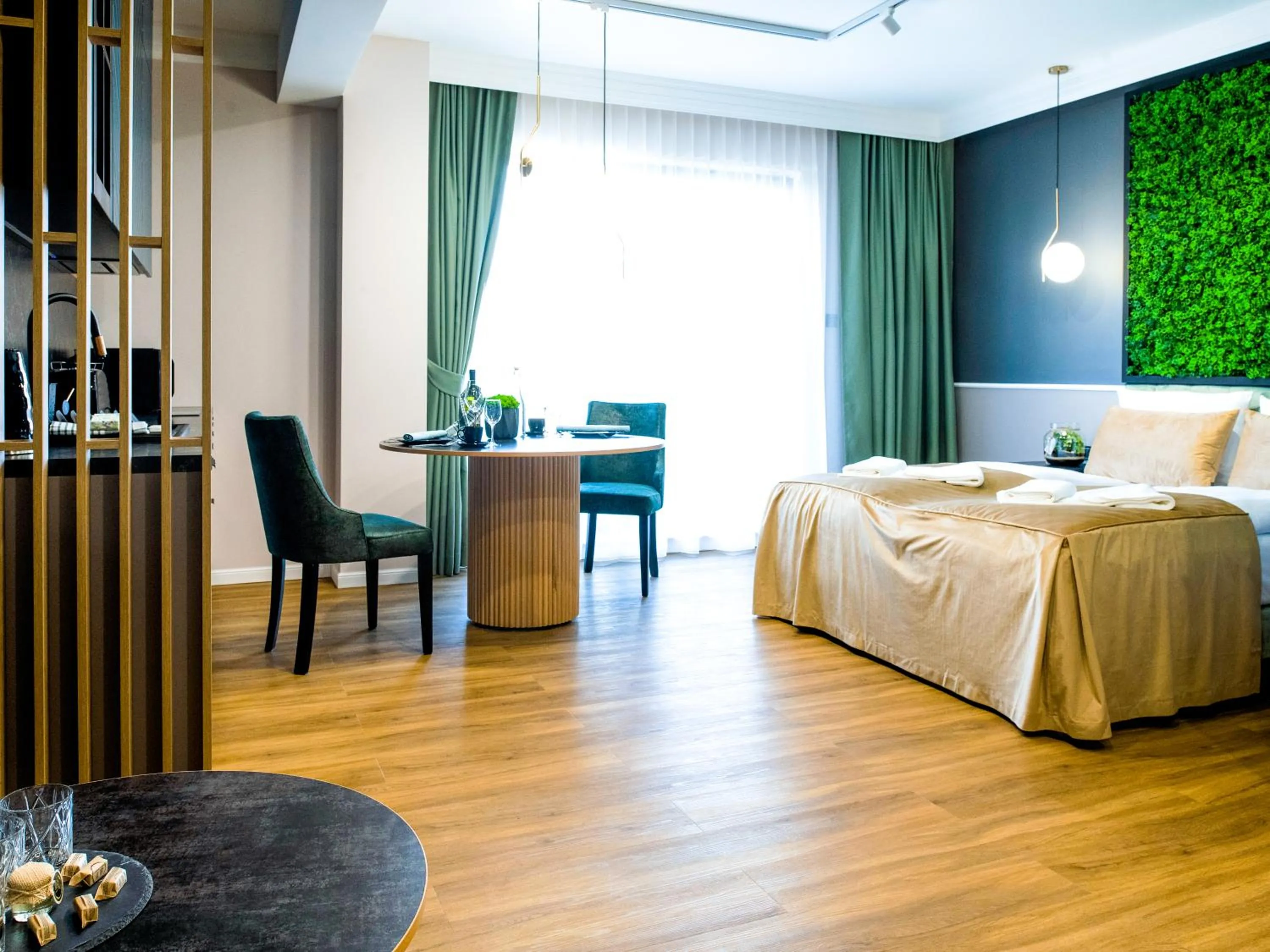 Bed in Aparthotel Green Concrete - ekologiczne apartamenty premium ze strefą Wellness