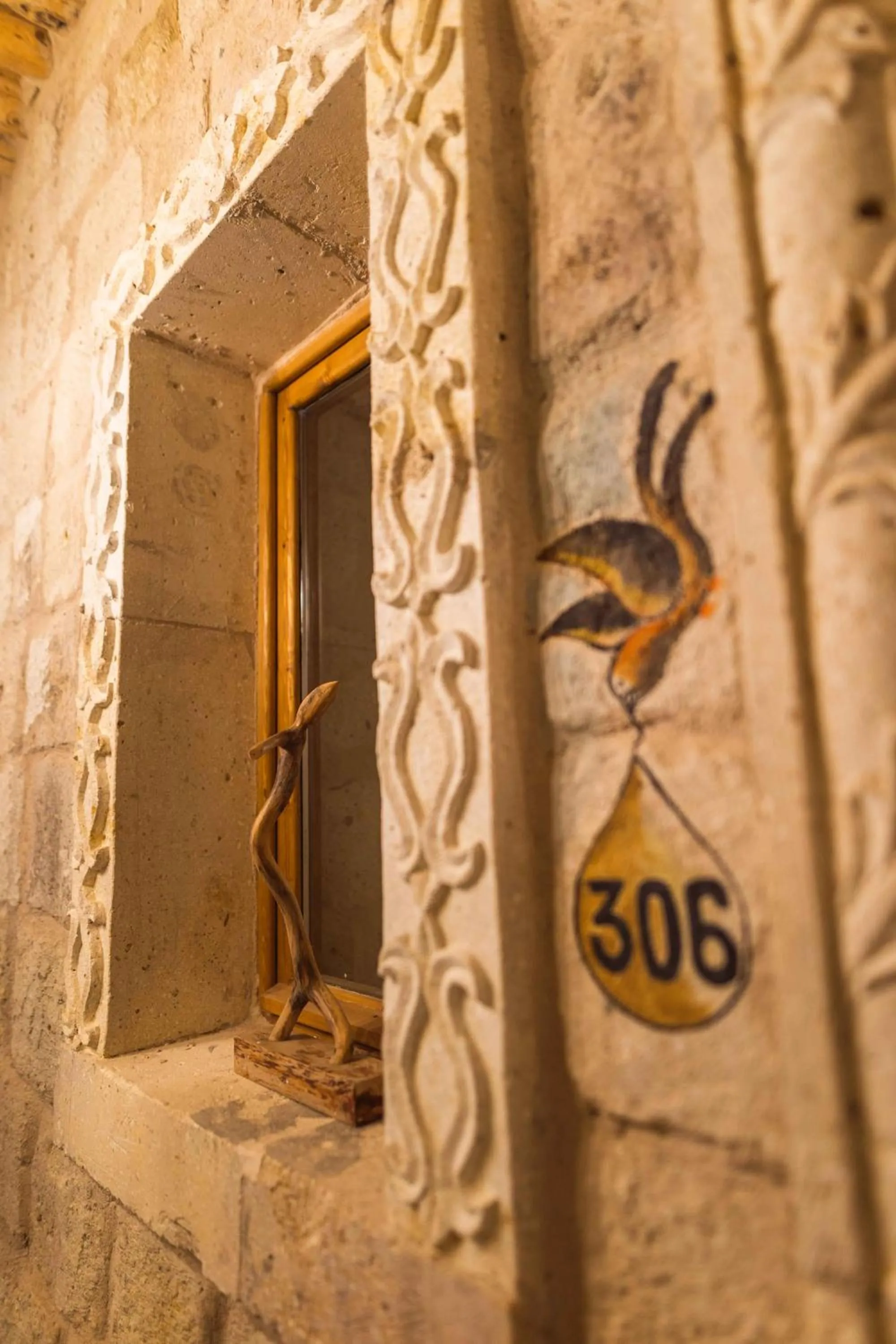 Facade/entrance in Solo Cave Suites