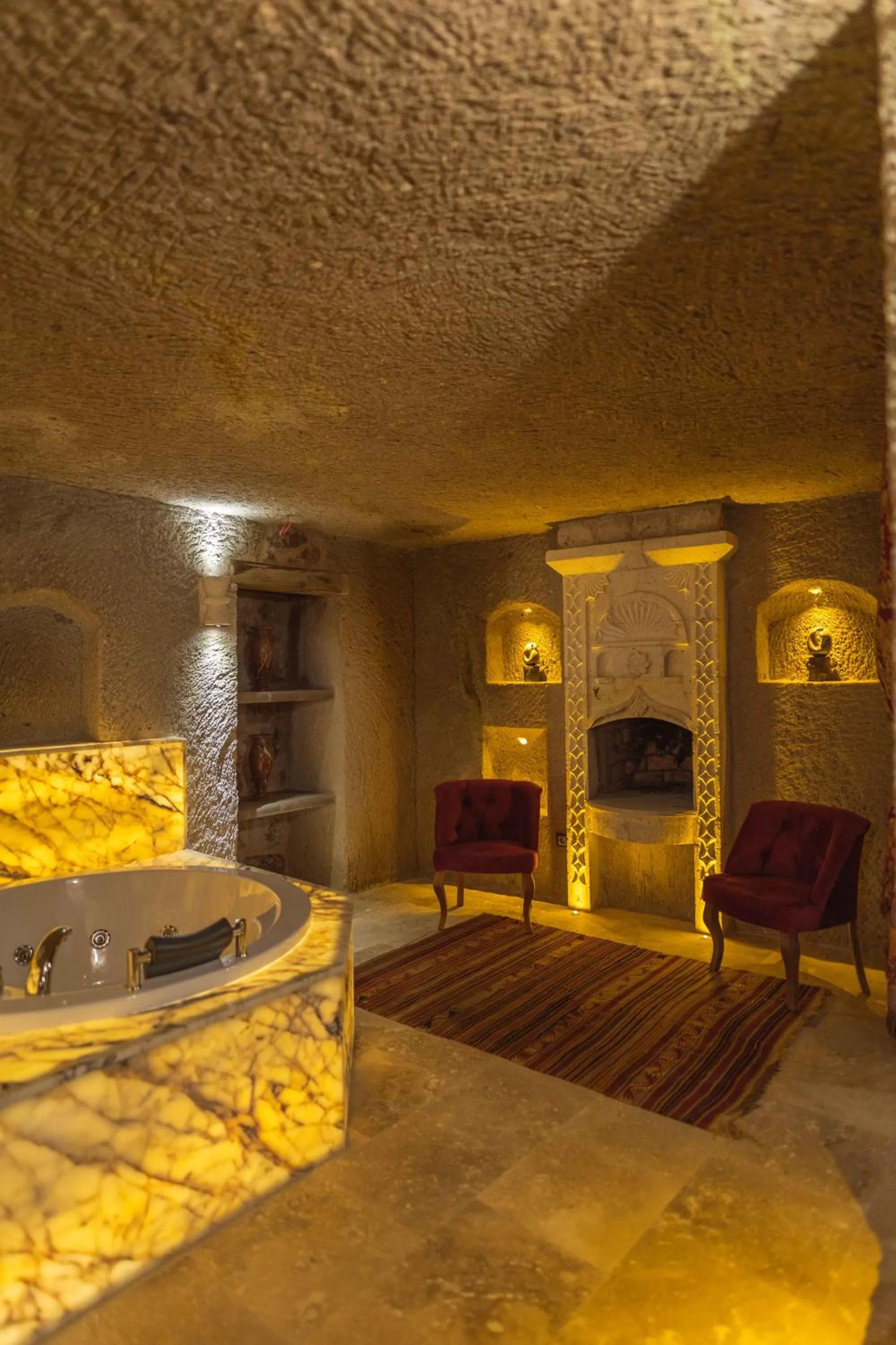 Bathroom in Solo Cave Suites
