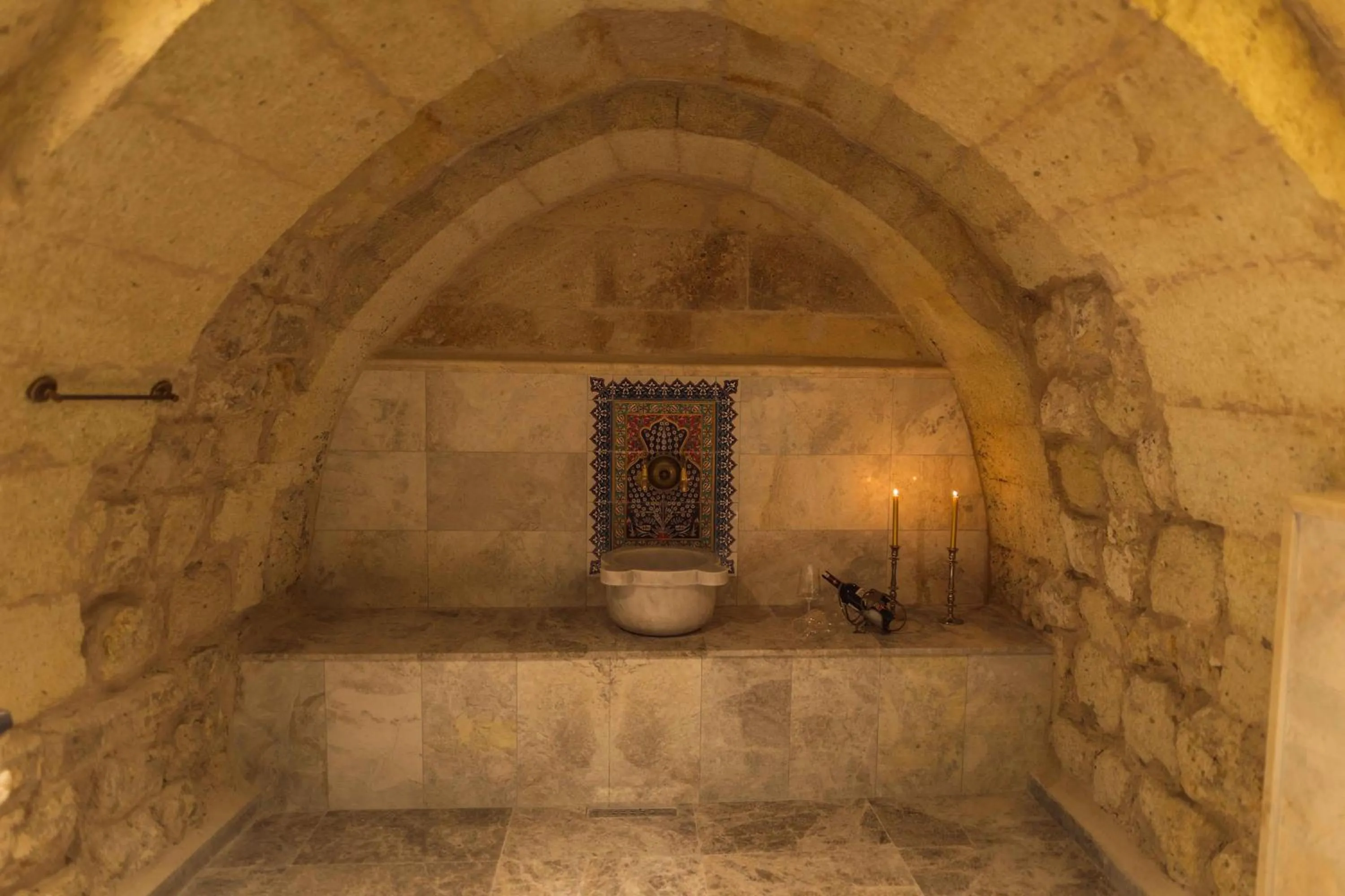 Bathroom in Solo Cave Suites