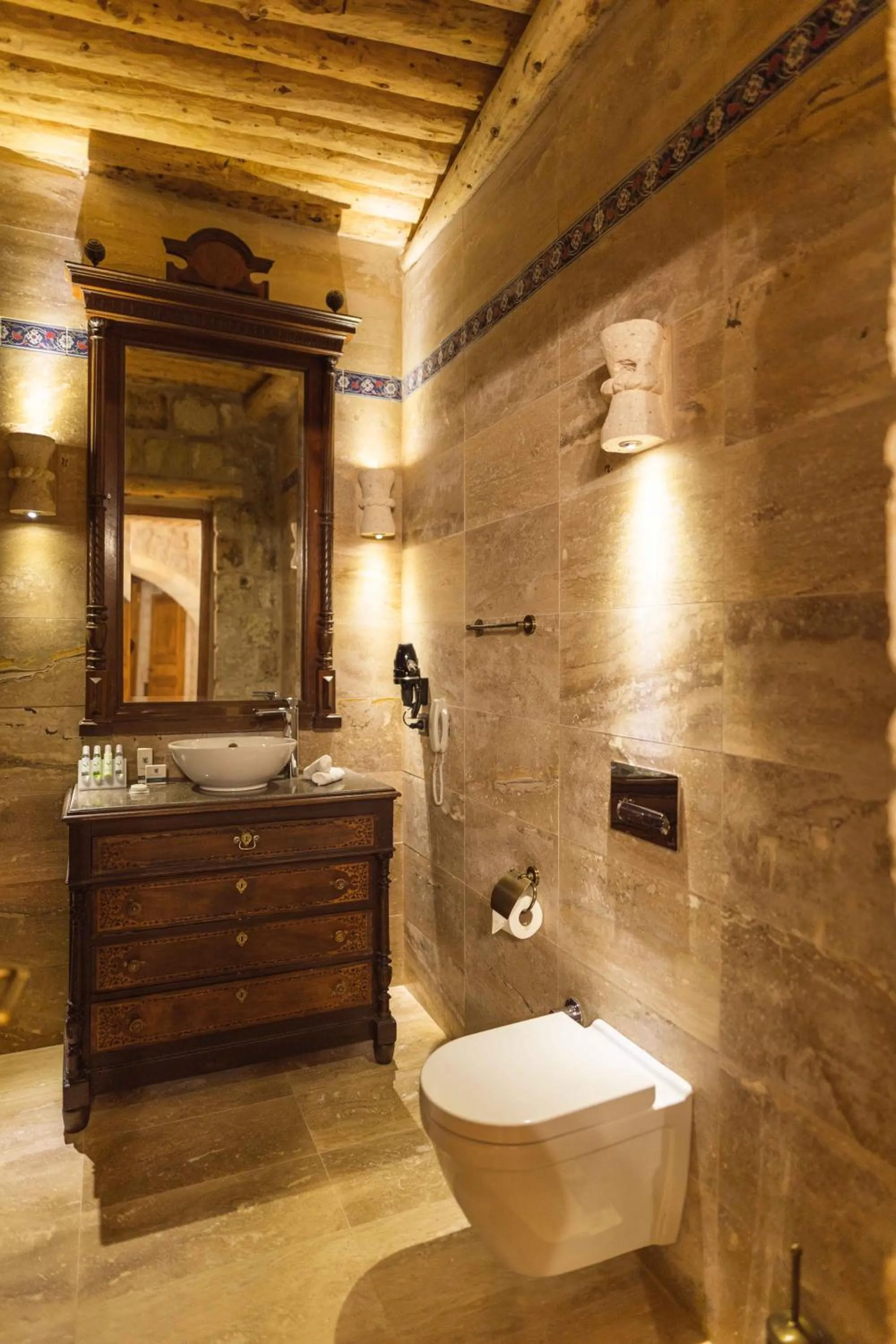 Bathroom in Solo Cave Suites