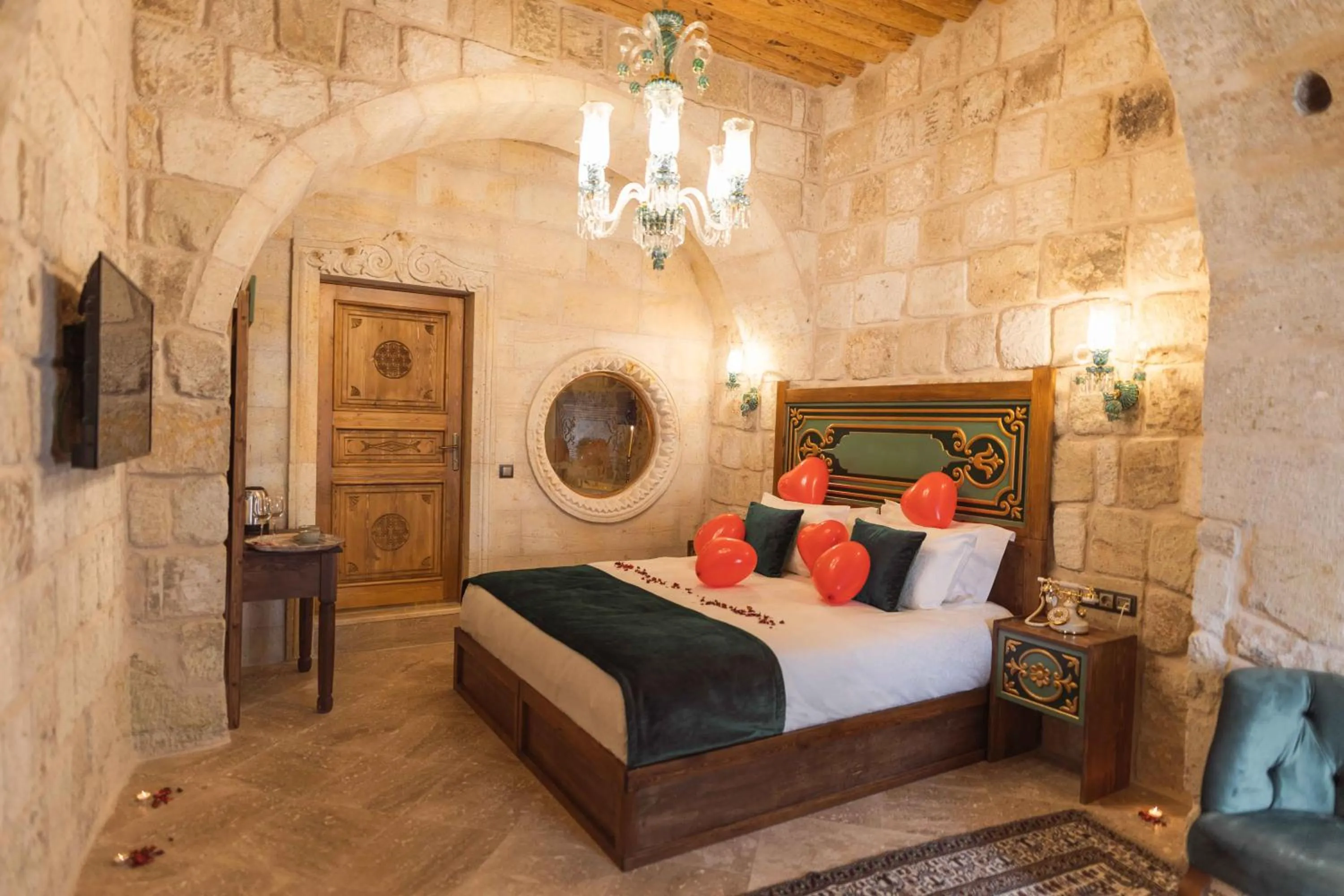 Bed in Solo Cave Suites