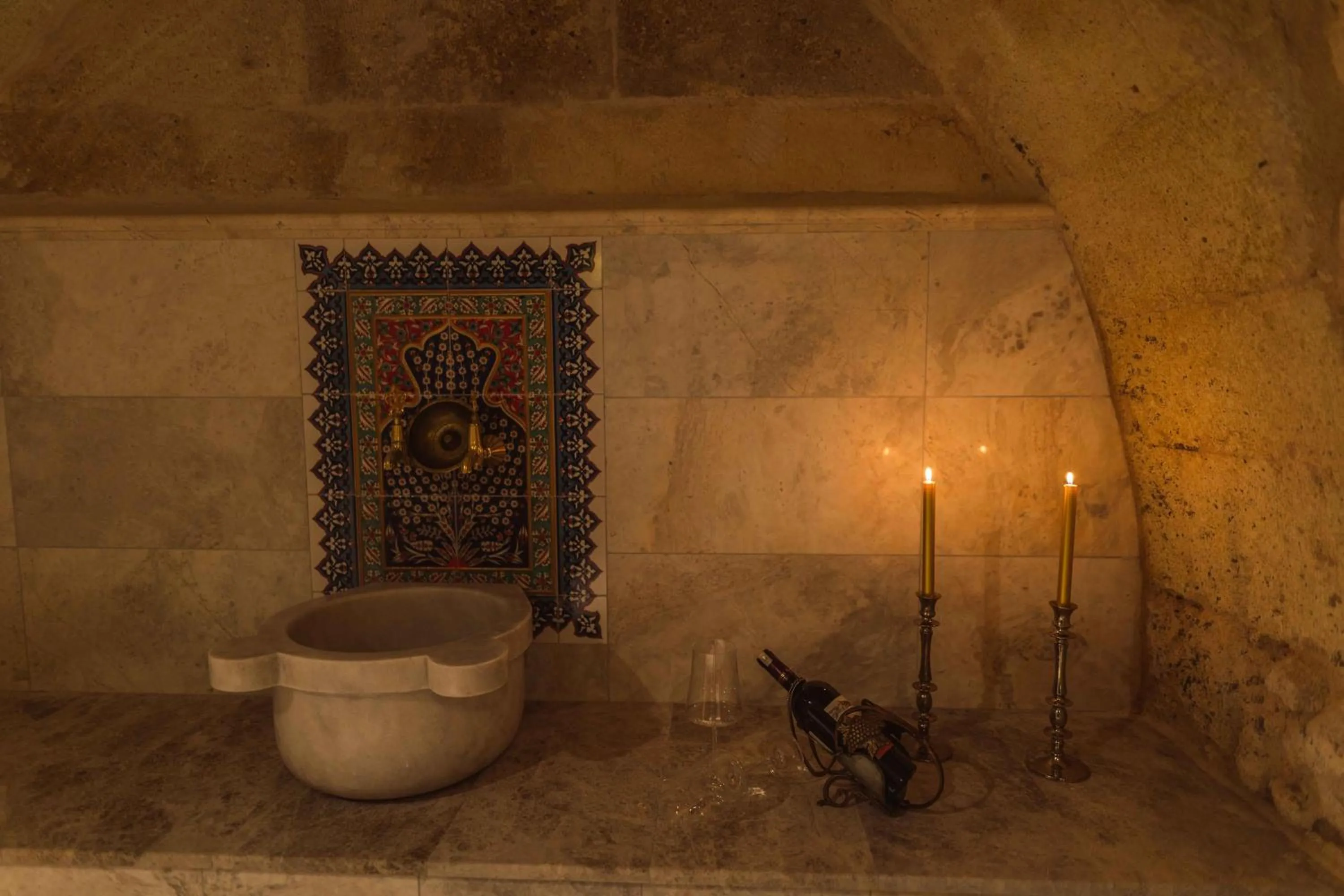 Bathroom in Solo Cave Suites