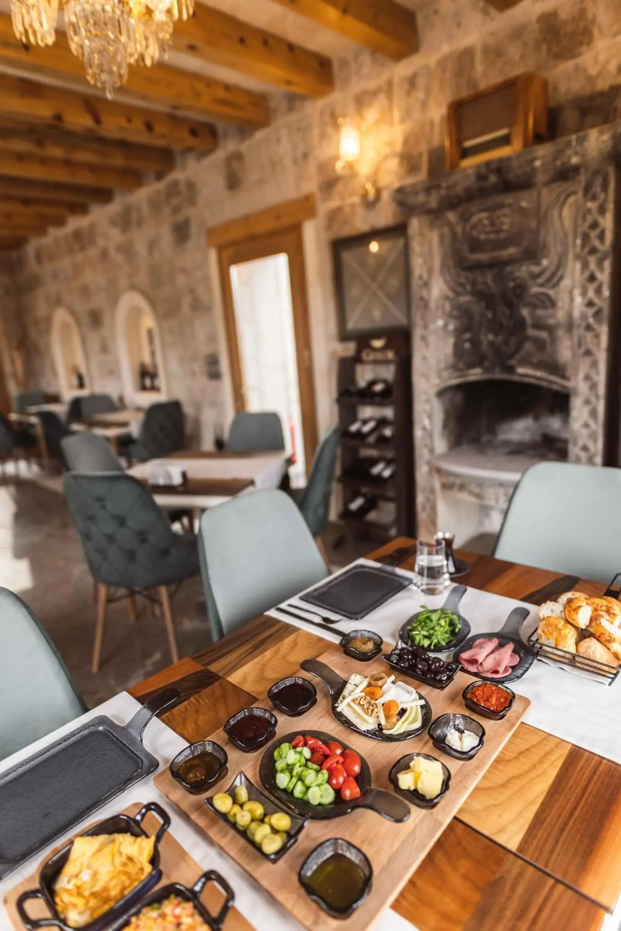 Breakfast in Solo Cave Suites Breakfast in Solo Cave Suites