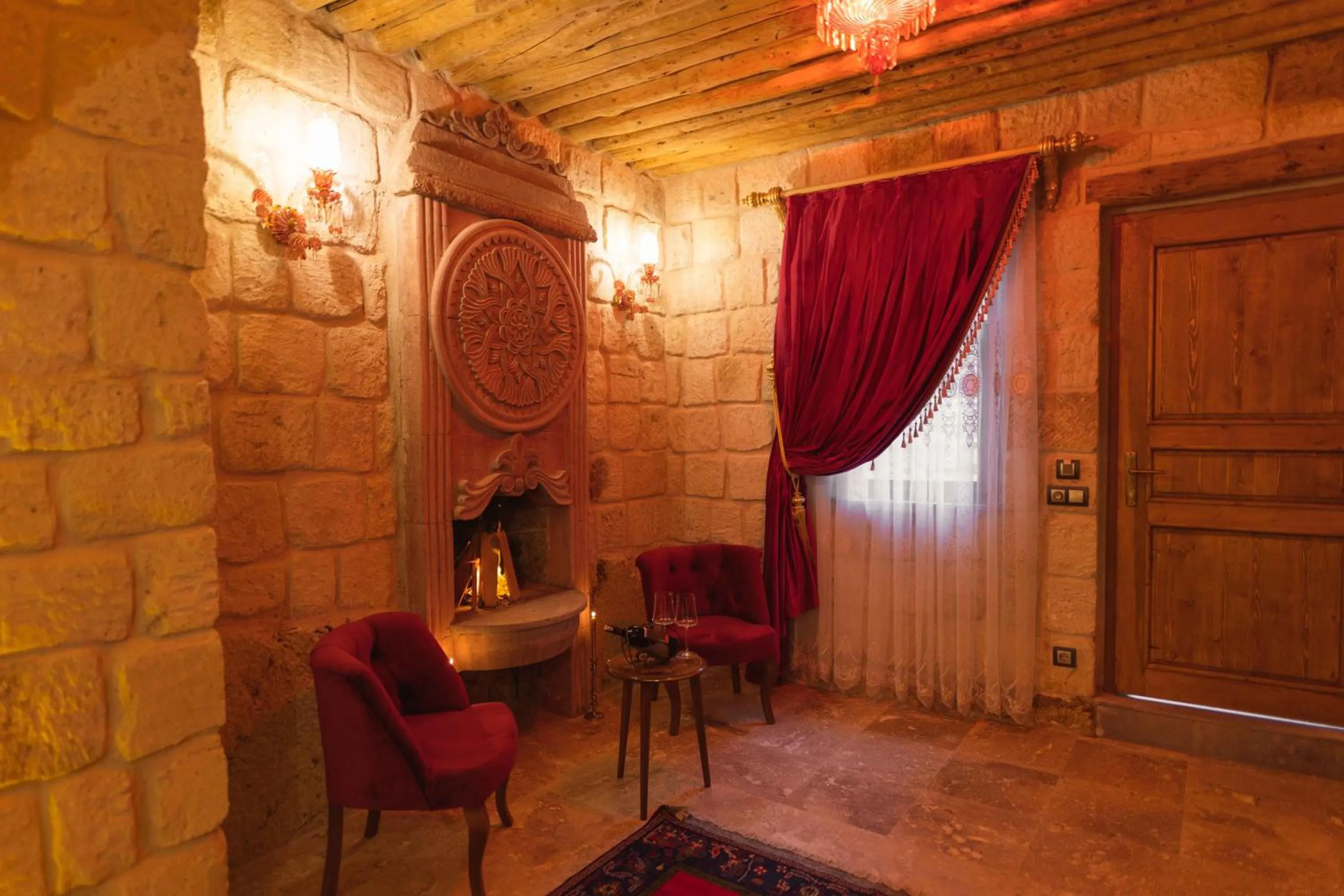 Seating area in Solo Cave Suites