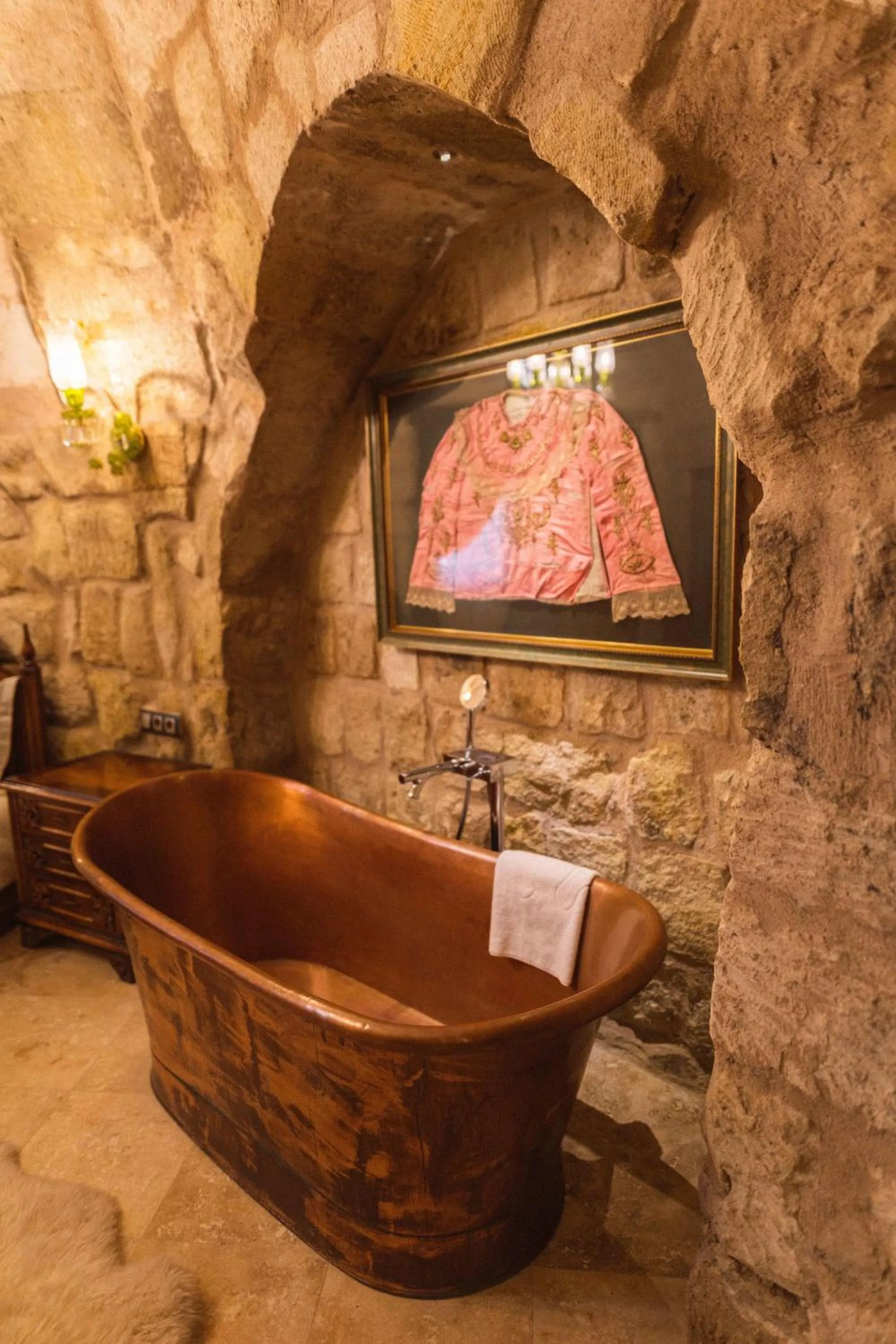 Bathroom in Solo Cave Suites