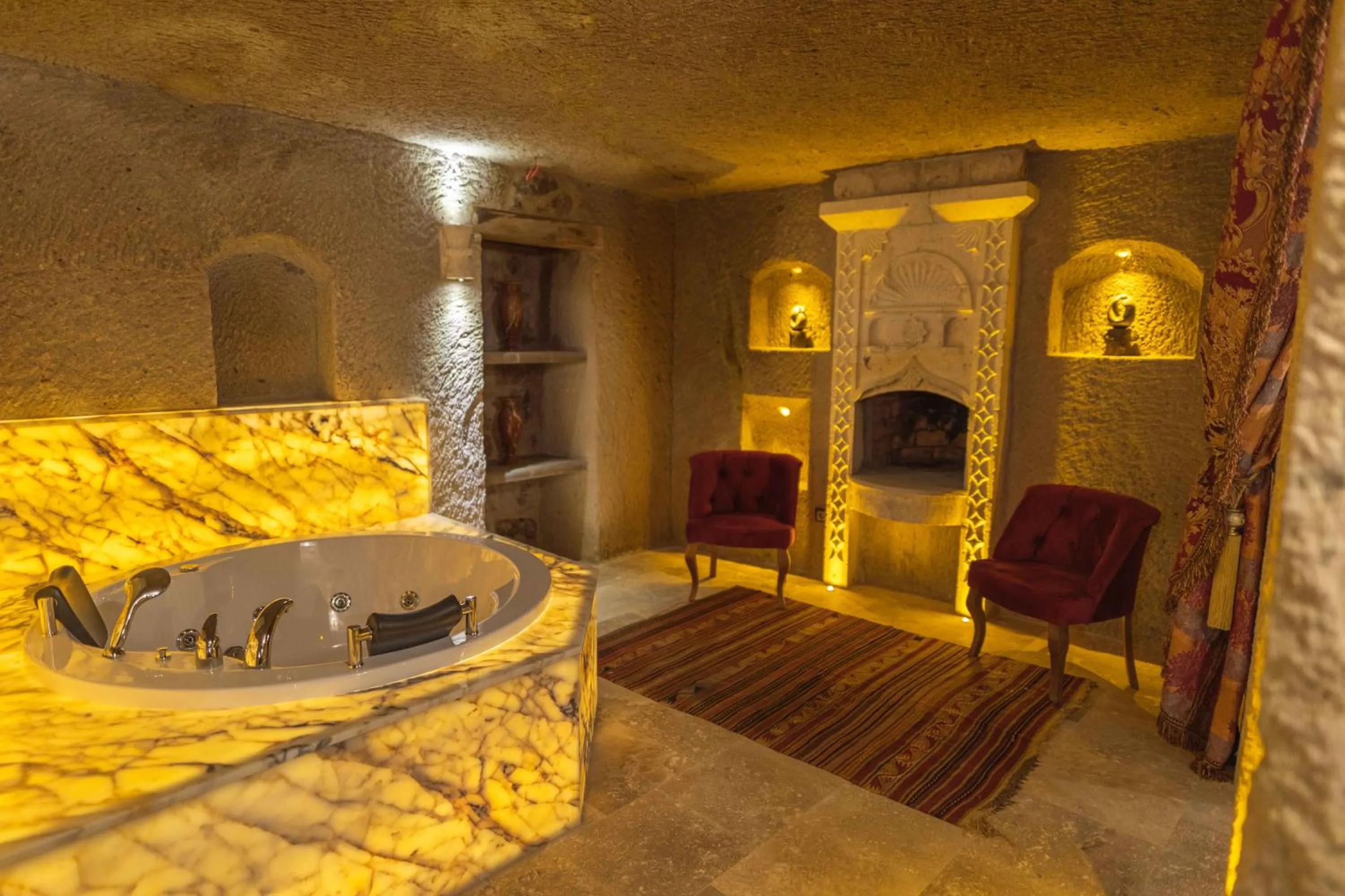 Bathroom in Solo Cave Suites