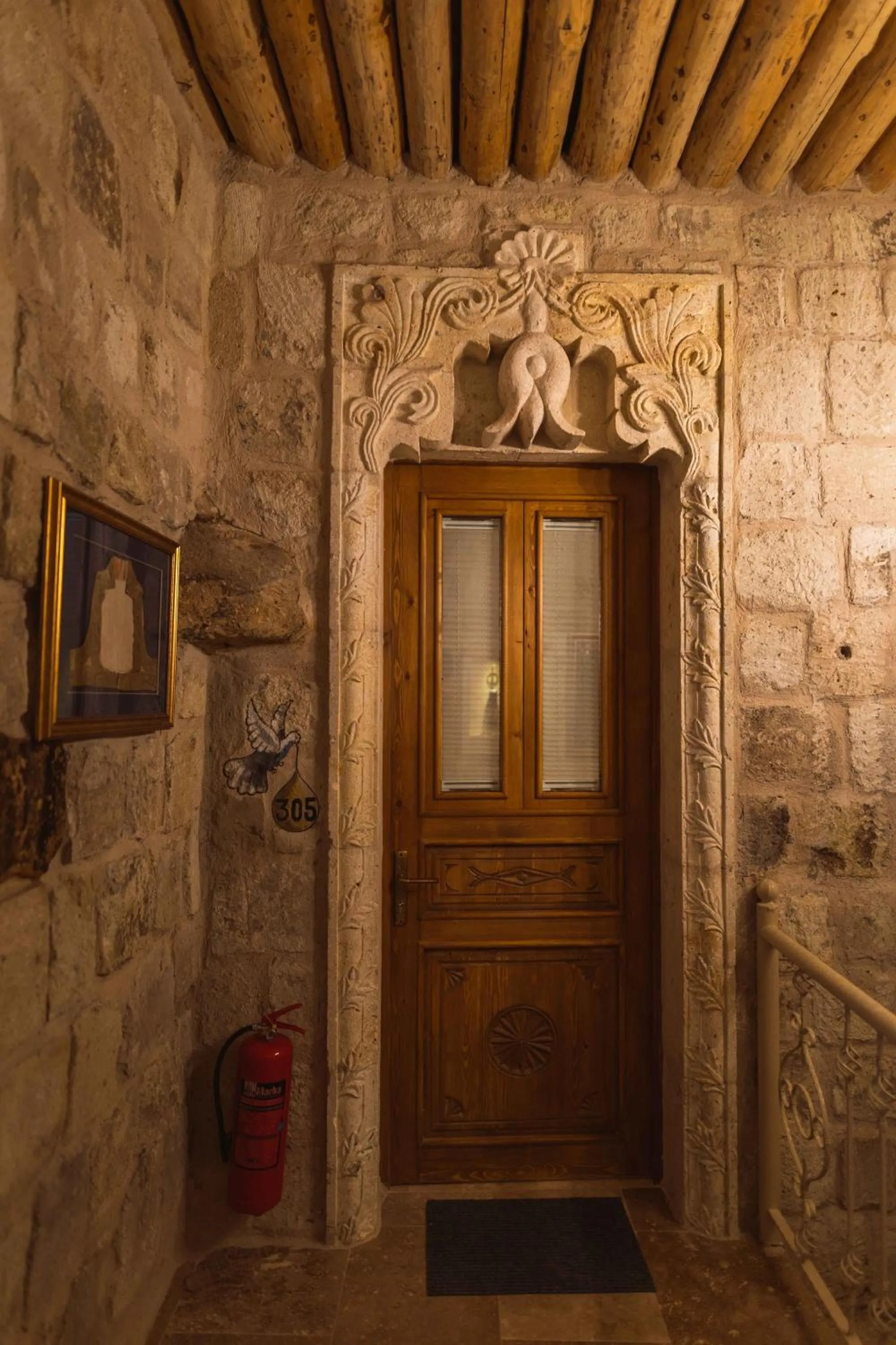 Facade/entrance in Solo Cave Suites