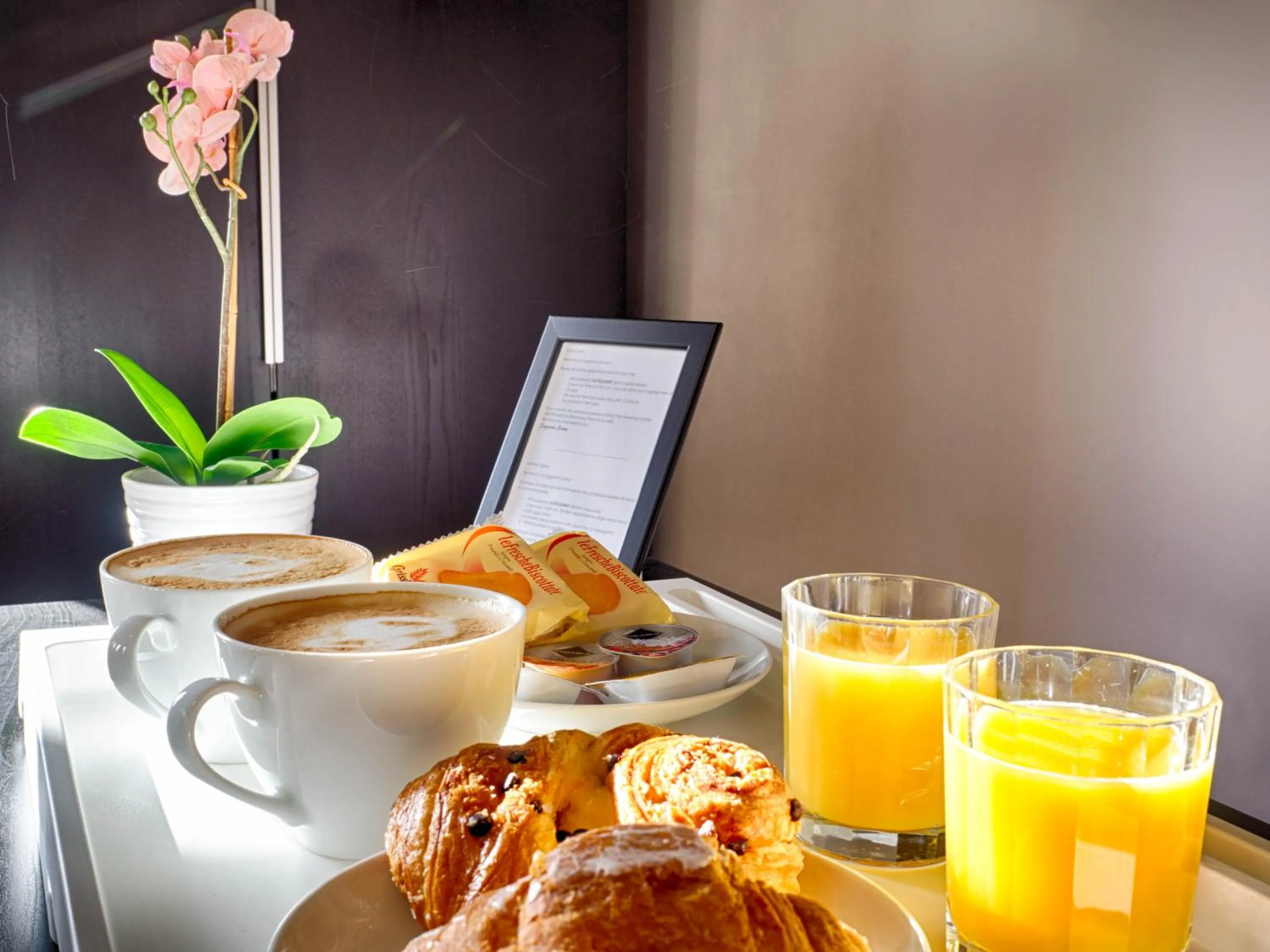 Italian breakfast in Sunny Guest House