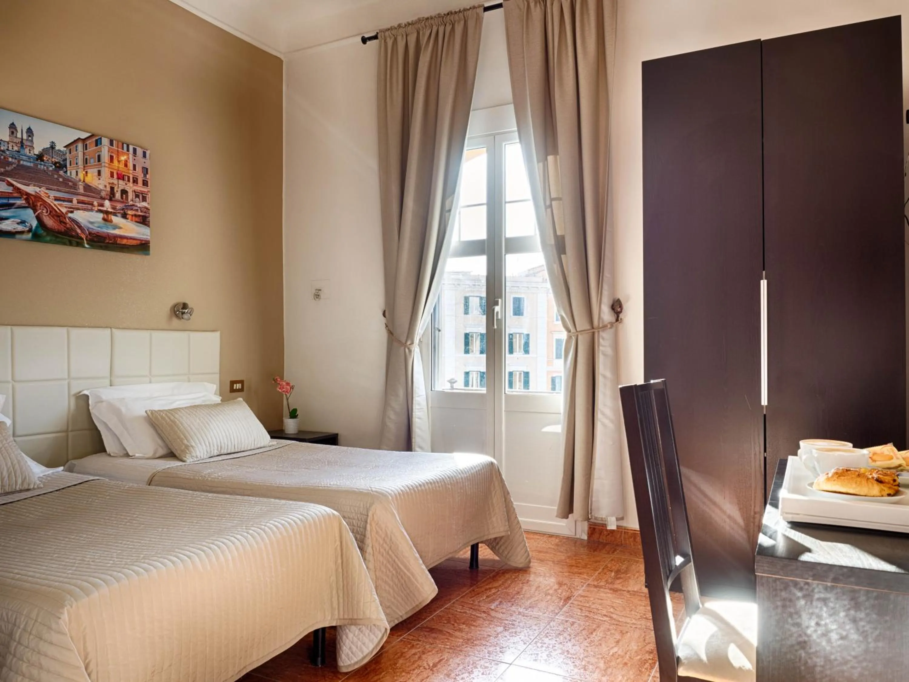 Bedroom, Bed in Sunny Guest House