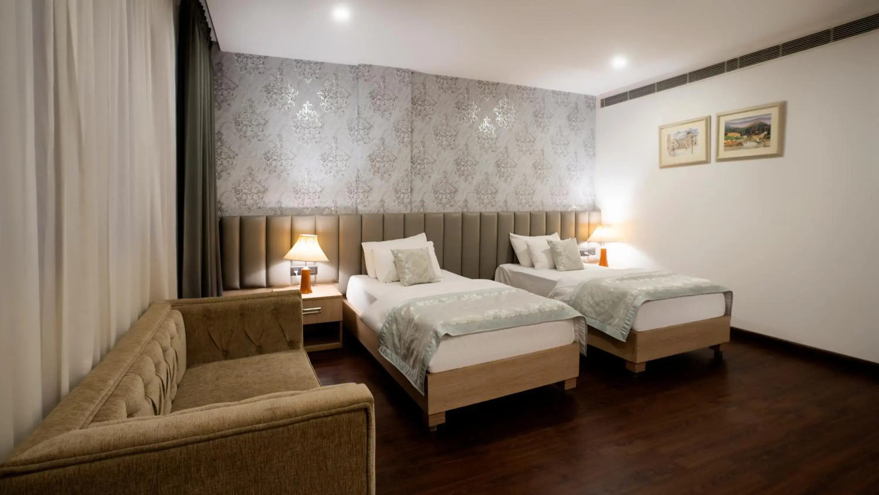 Deluxe Twin Room in The Woodbury Deluxe Twin Room in The Woodbury