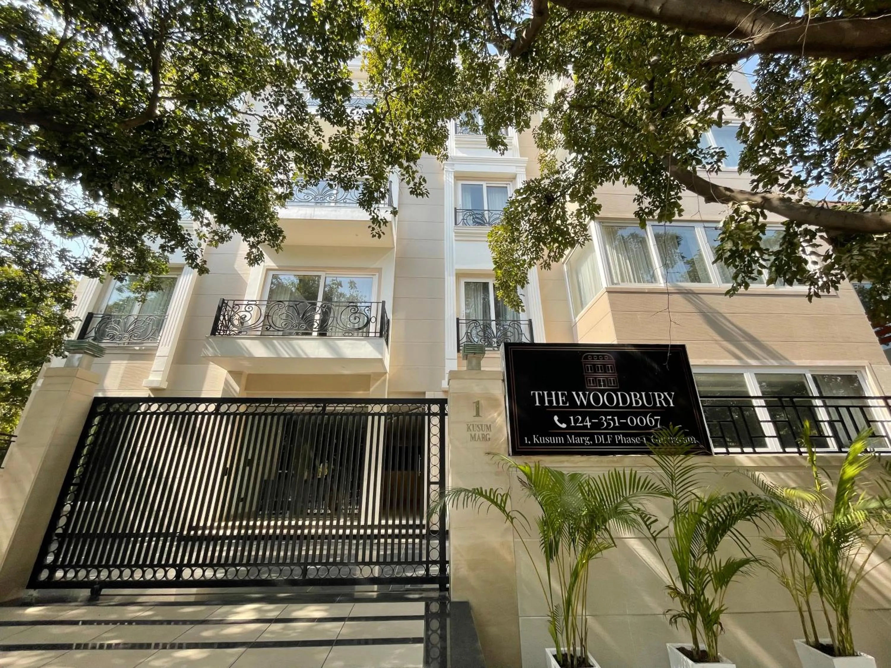 Facade/entrance in The Woodbury