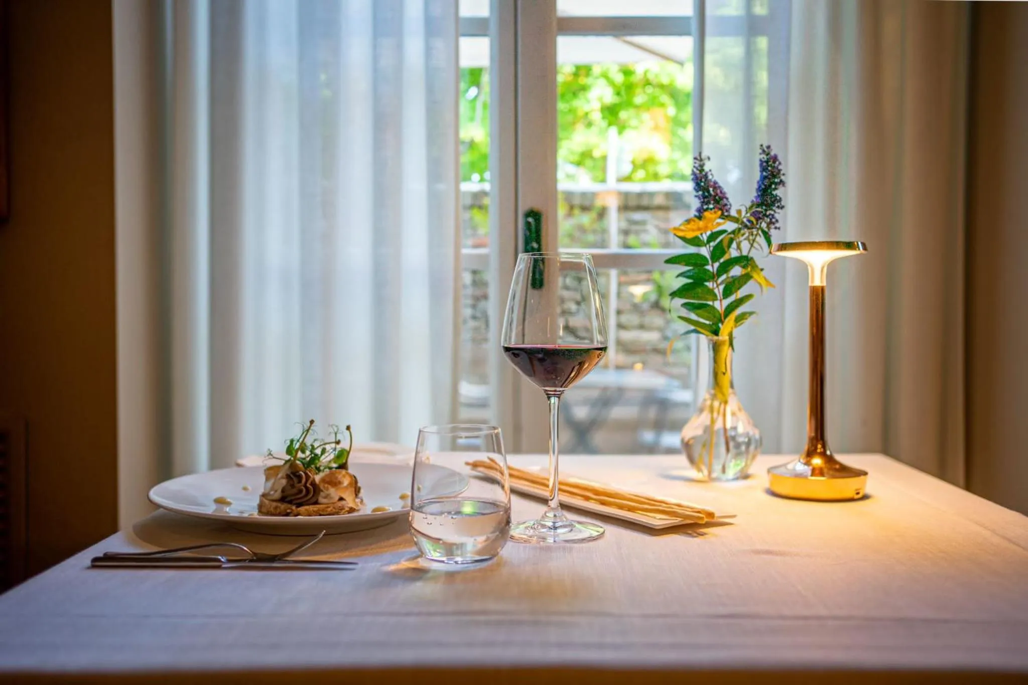 Restaurant/places to eat in Hotel Vannucci