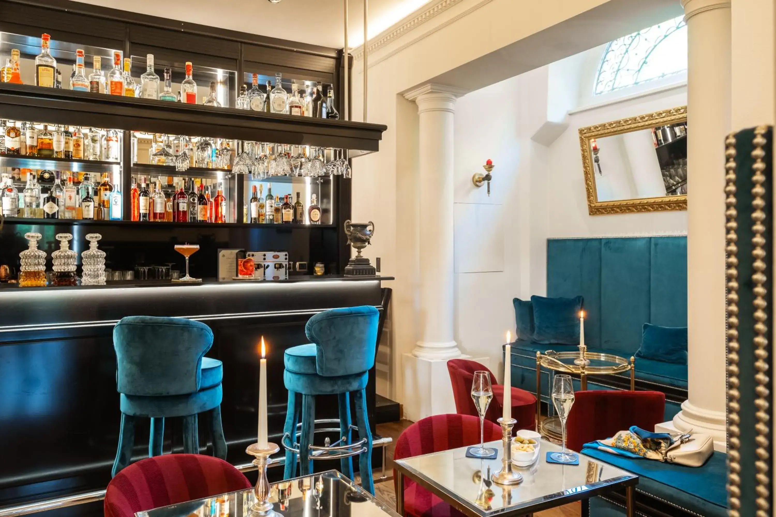 Lounge or bar in Hotel Vannucci Lounge or bar in Hotel Vannucci