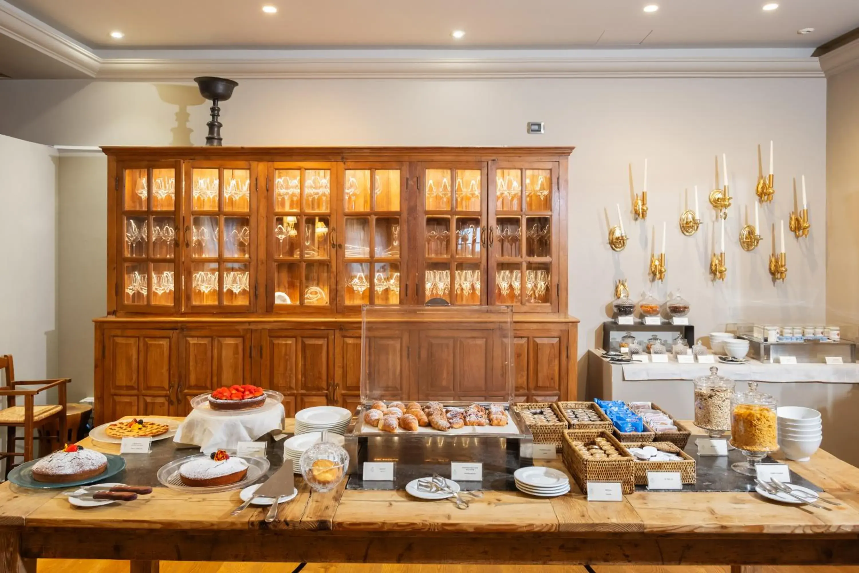 Continental breakfast in Hotel Vannucci Continental breakfast in Hotel Vannucci