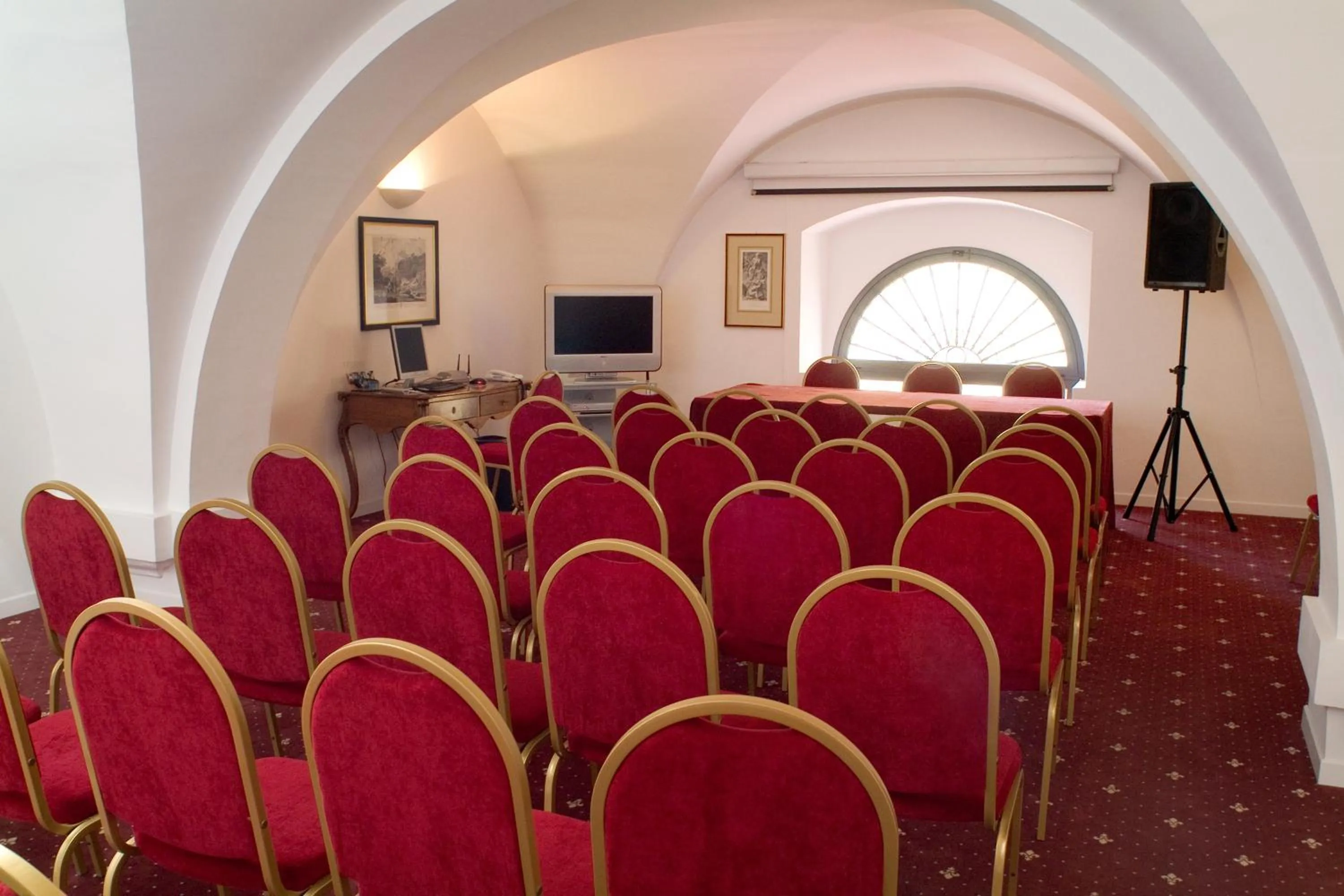 Business facilities in Palazzo Failla Hotel