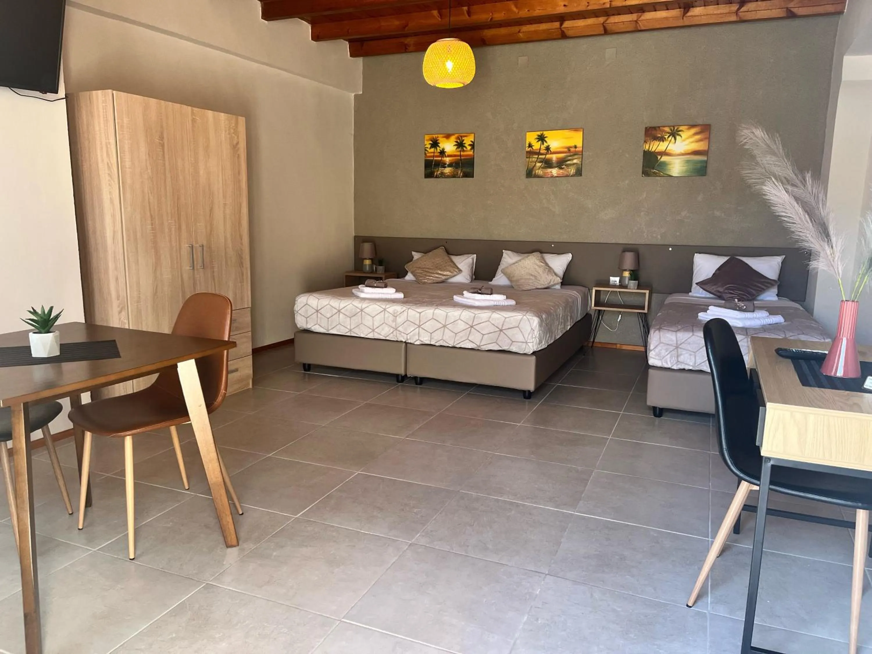 Photo of the whole room, Bed in Secret Garden Hotel