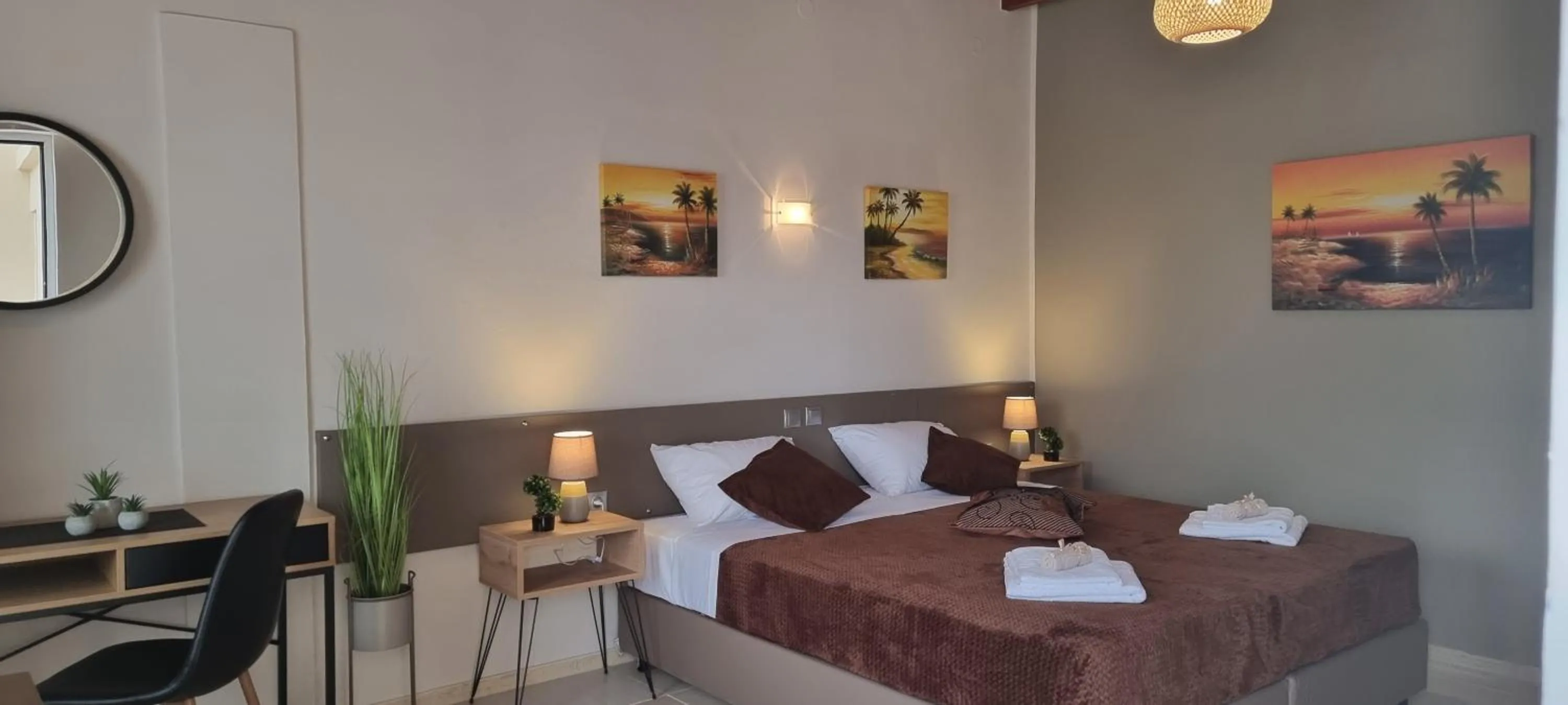 Photo of the whole room, Bed in Secret Garden Hotel