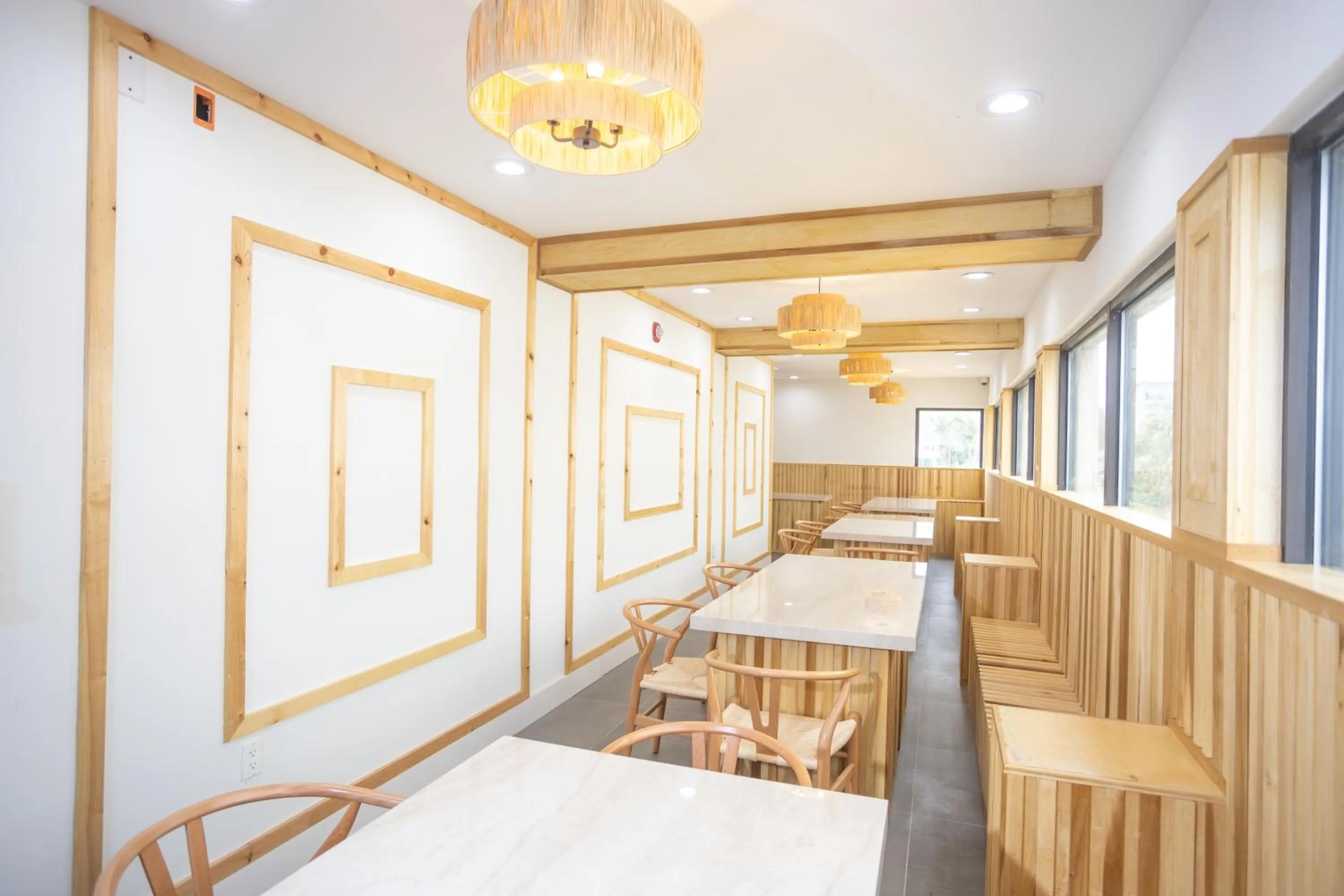 Restaurant/places to eat in Grande Beach Resort