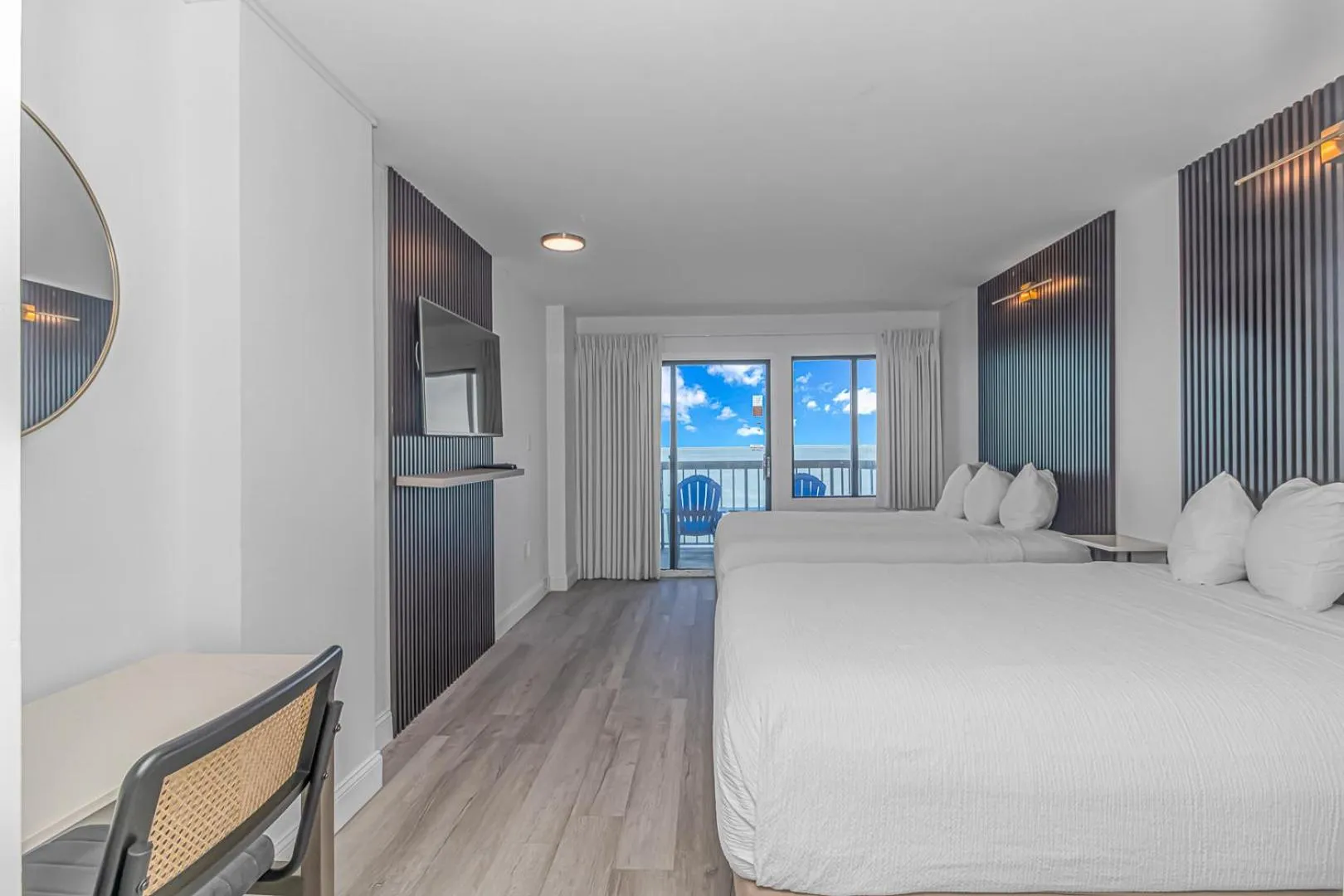 Bedroom, Bed in Grande Beach Resort