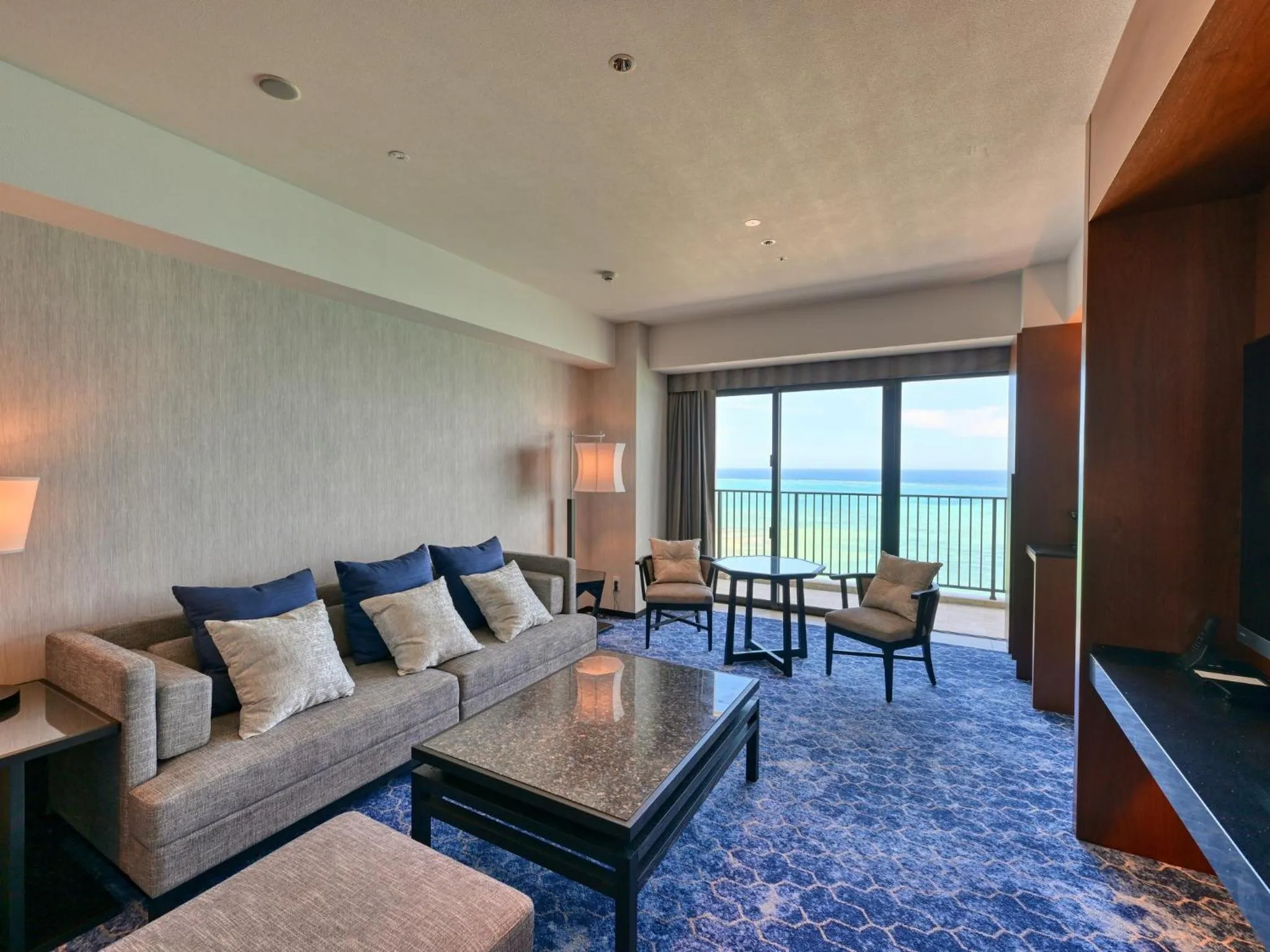 Living room in Ryukyu Hotel & Resort Nashiro Beach