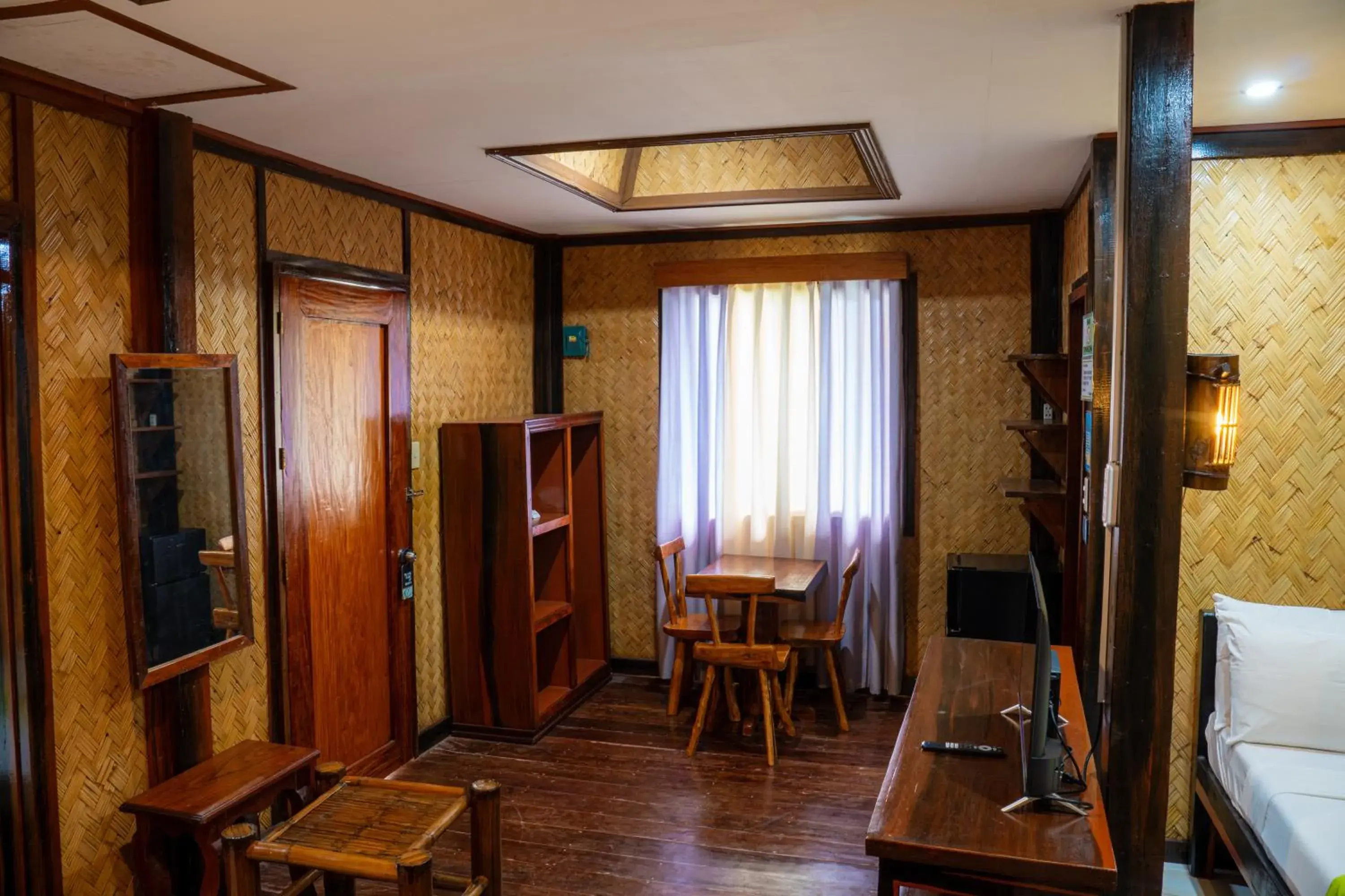 Living room in El Nido Viewdeck Cottages Living room in El Nido Viewdeck Cottages