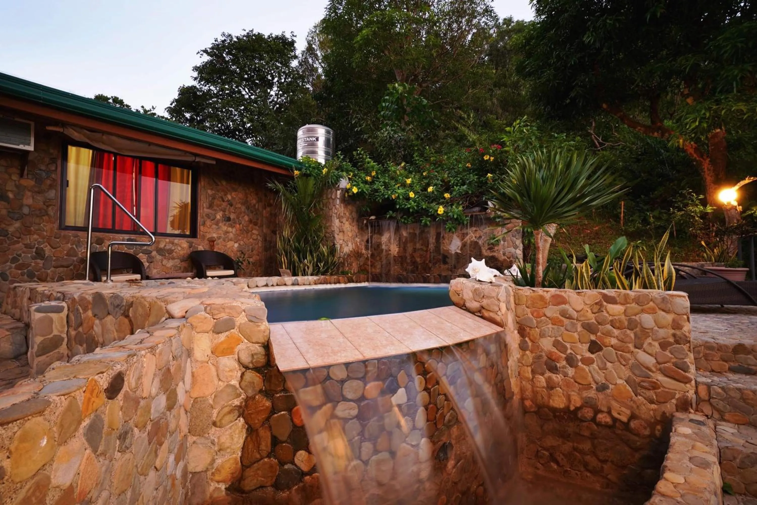 El Nido Viewdeck Cottages