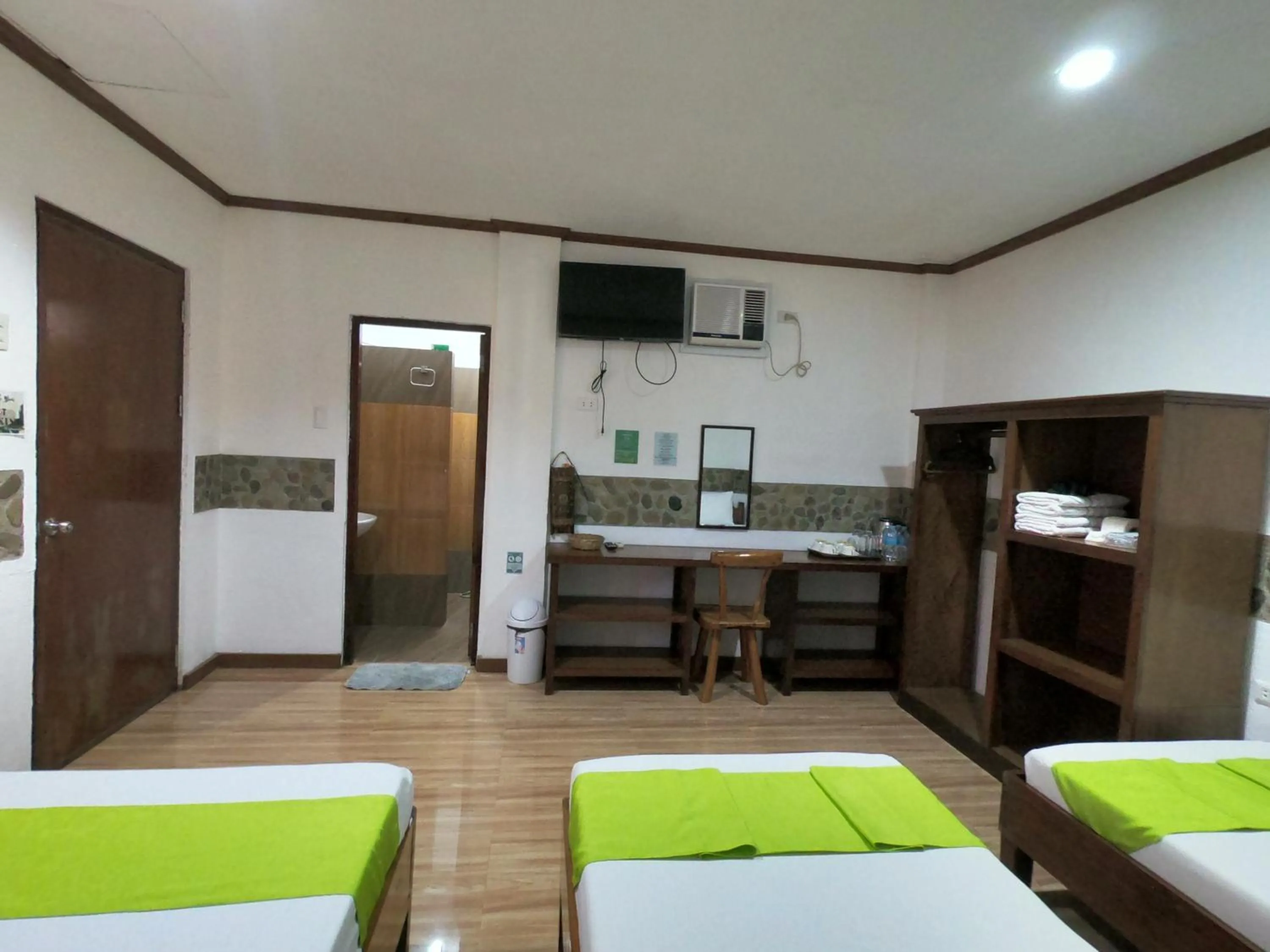 hair dresser, Bed in El Nido Viewdeck Cottages