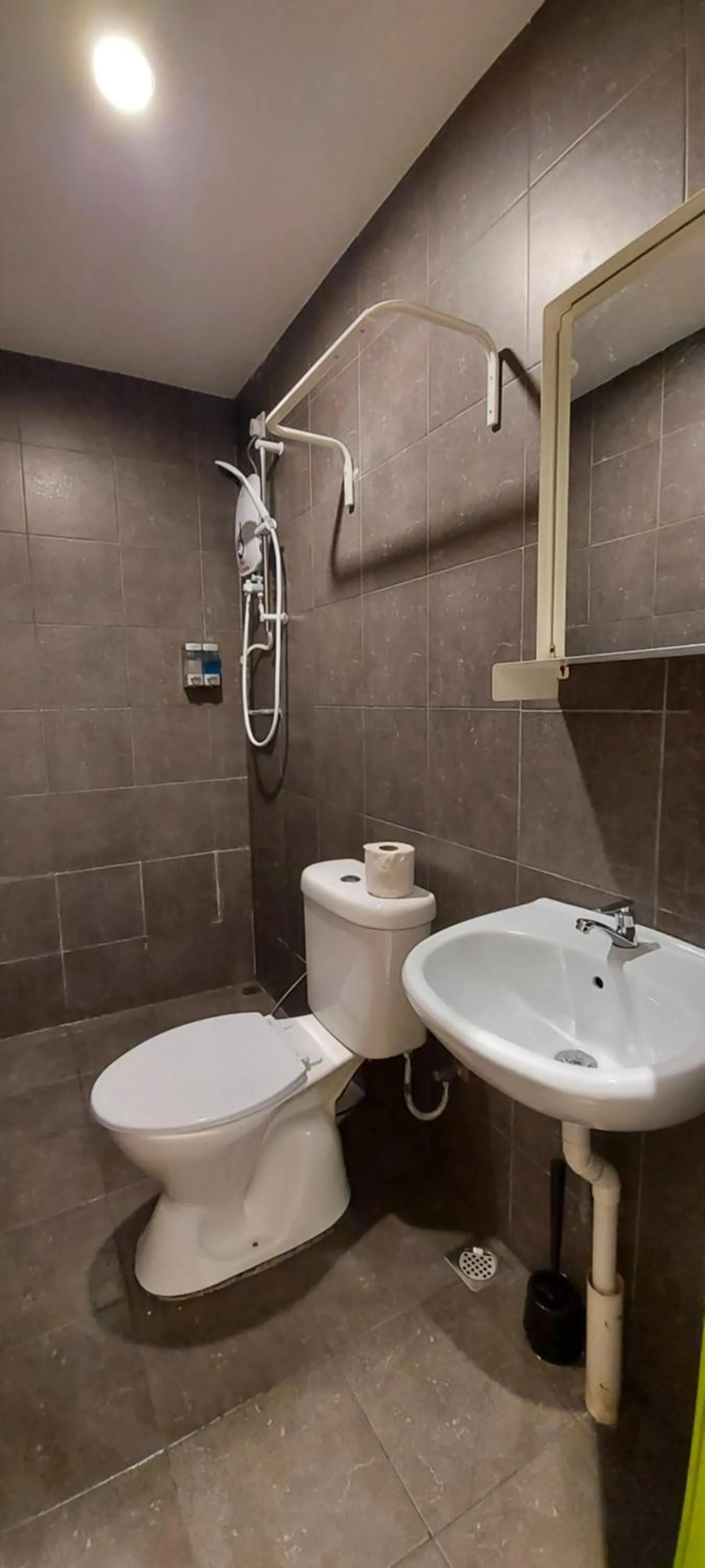 Bathroom in Olive Bedz Hotel