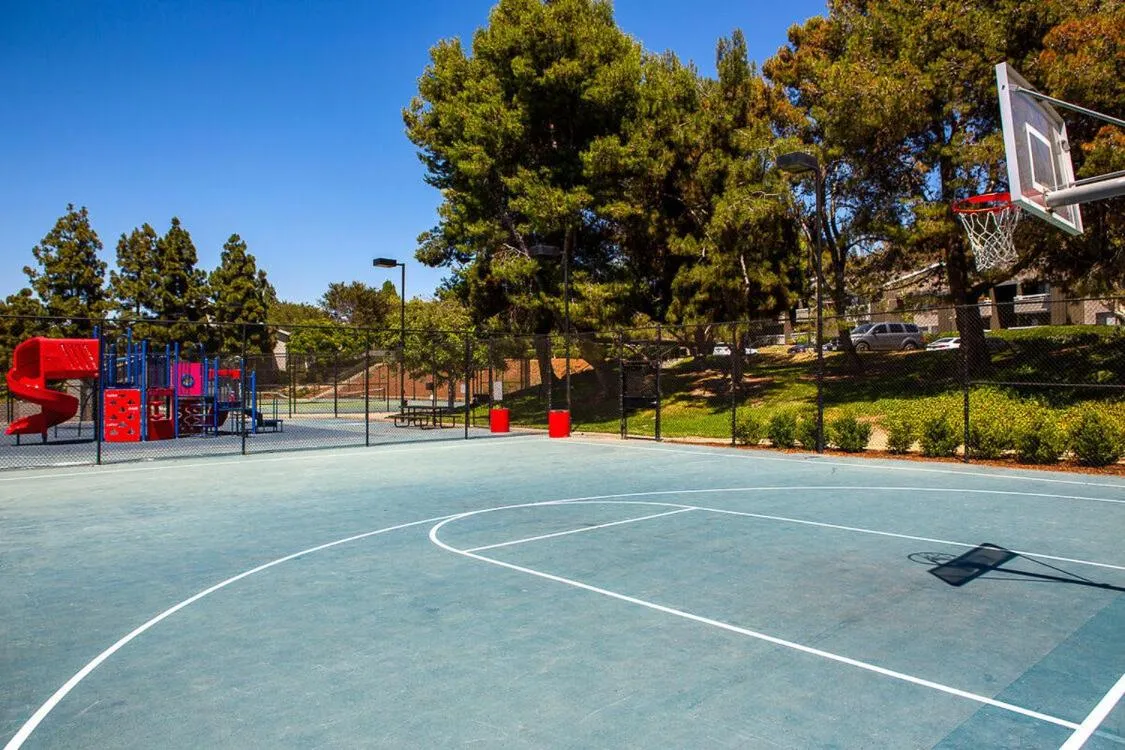 Huge Oceanside Private 2BR Apartment-Pool-Gym-Spa