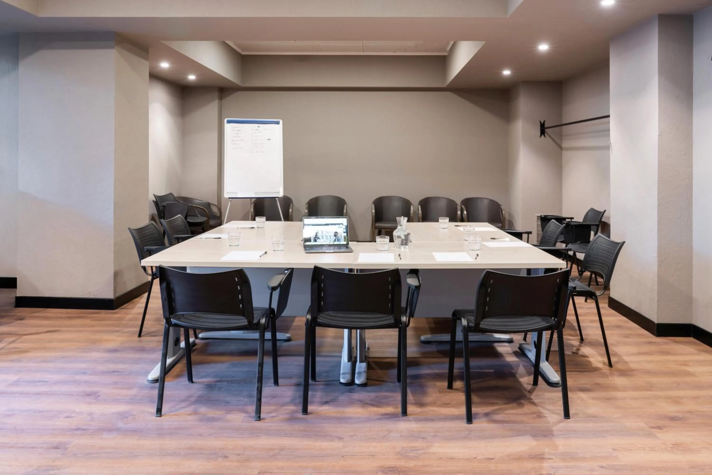 Meeting/conference room in Garner Hotel Rome Aurelia by IHG