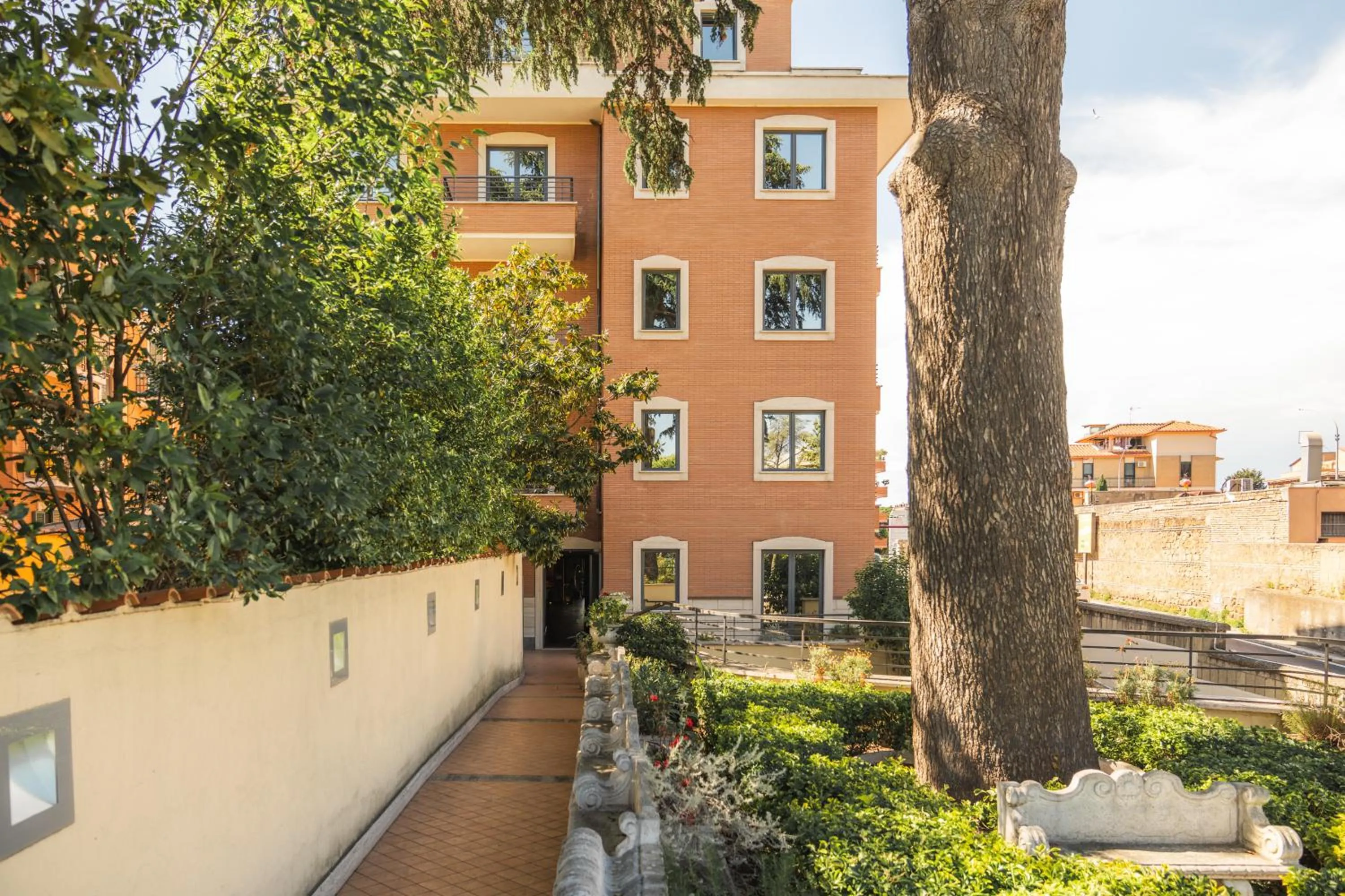 Garden in Garner Hotel Rome Aurelia by IHG