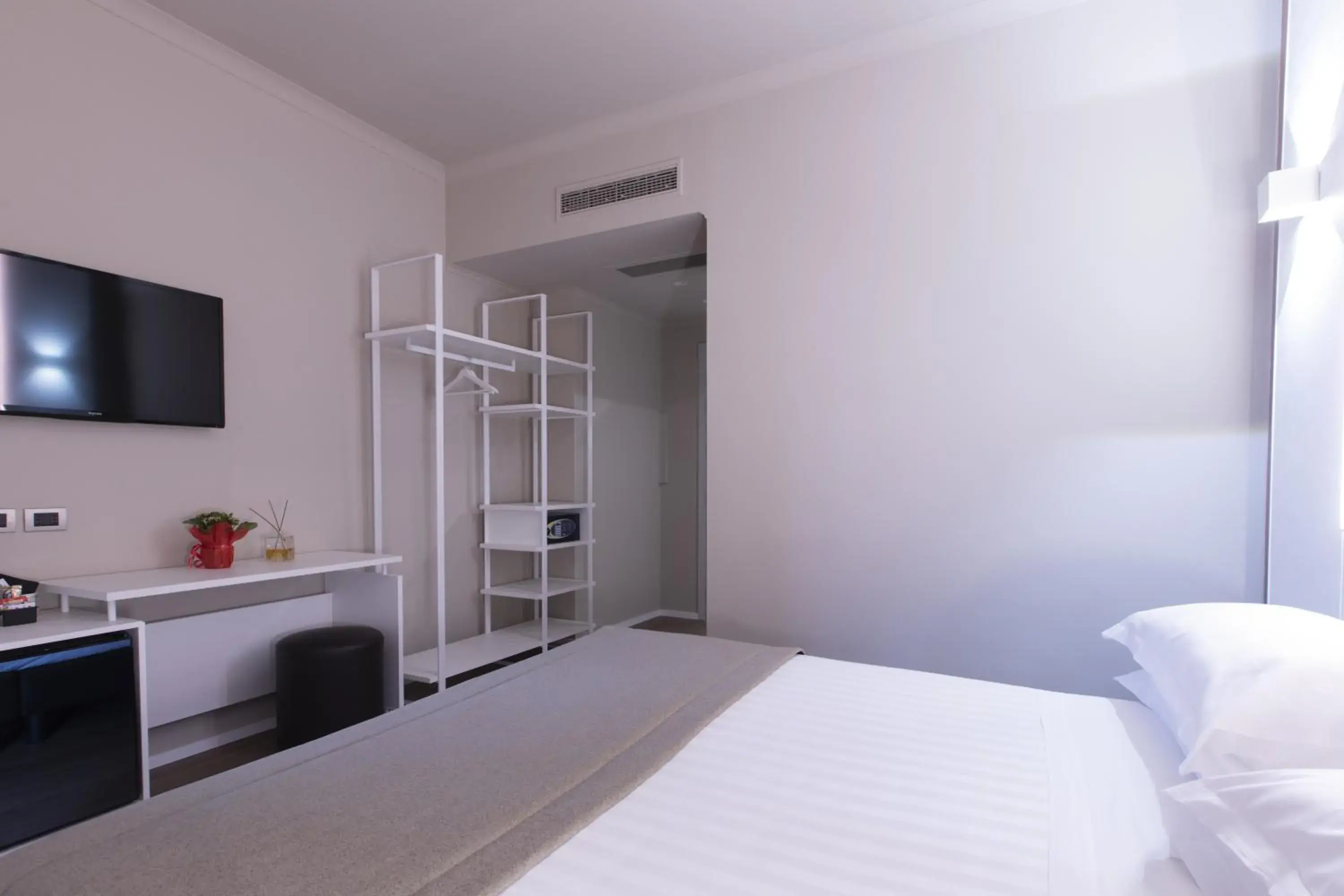 Bedroom, Bed in Garner Hotel Rome Aurelia by IHG Bedroom, Bed in Garner Hotel Rome Aurelia by IHG