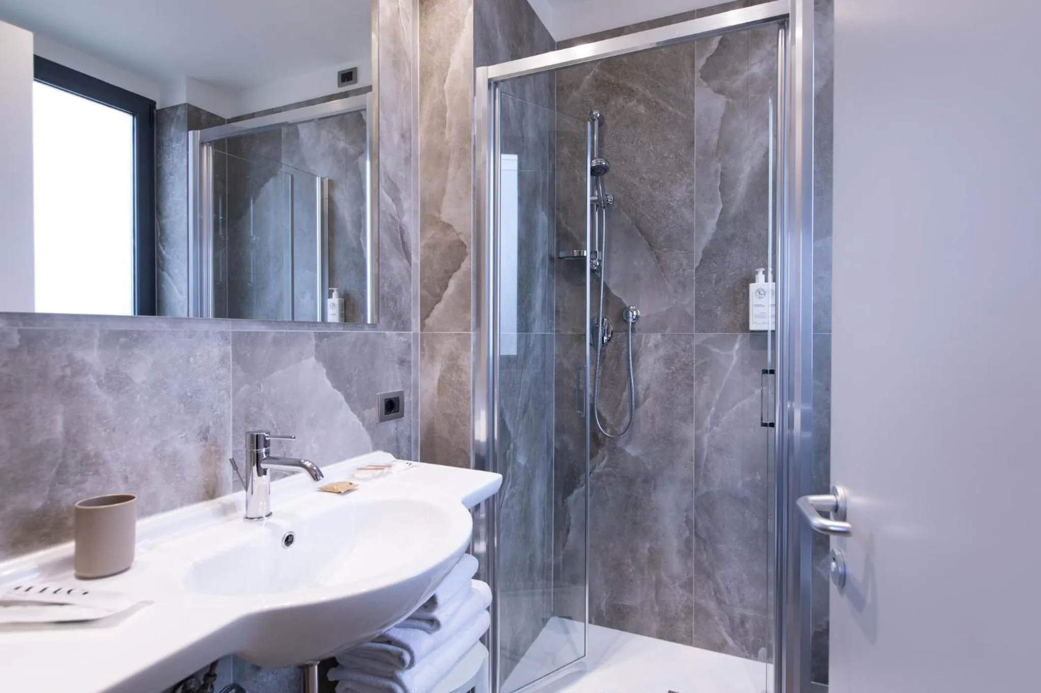 Bathroom in Garner Hotel Rome Aurelia by IHG