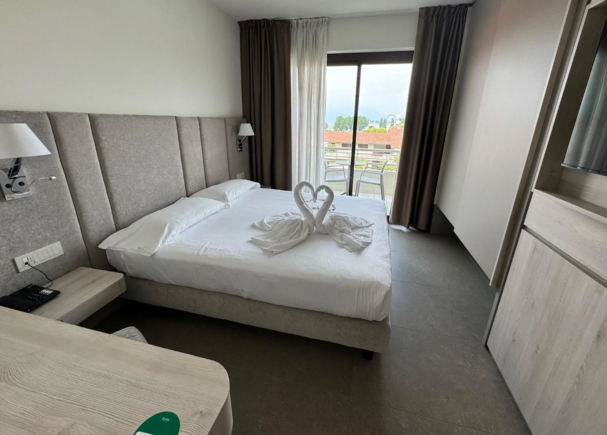 Shower, Bed in Hotel Porto Azzurro