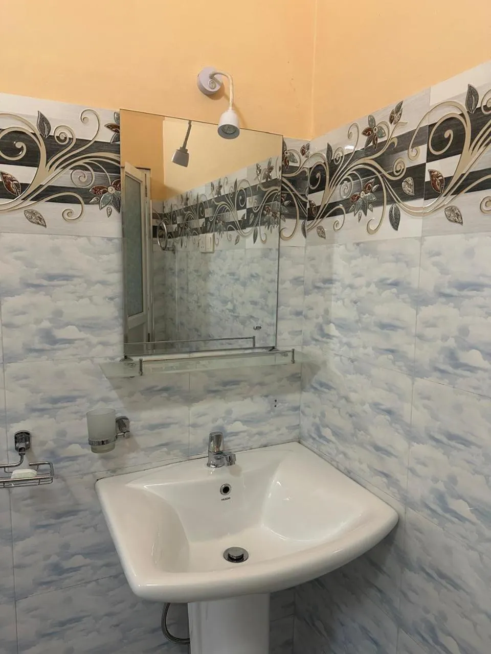 Bathroom in Lahiru Airport Villa