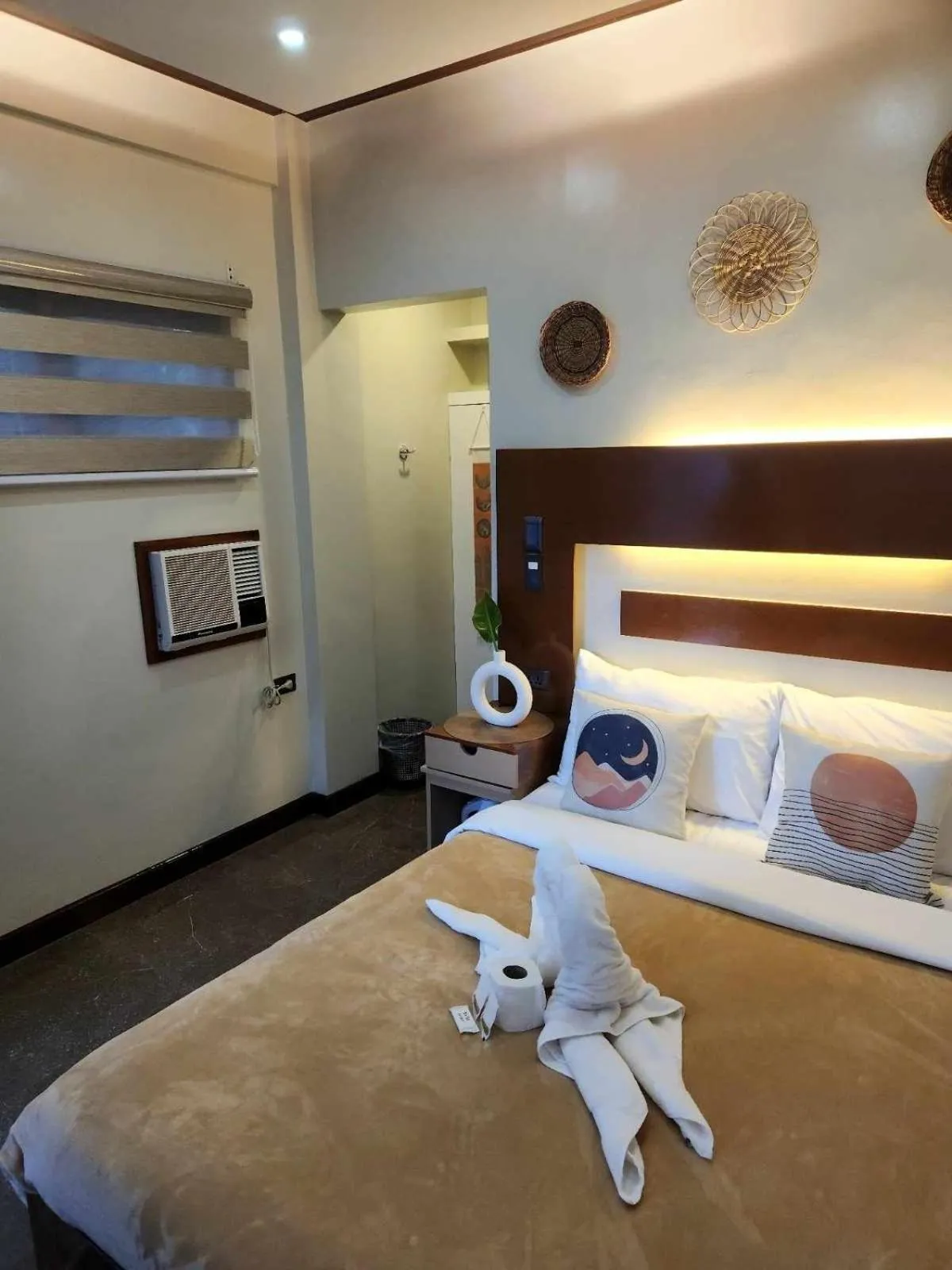 Bed in Inngo Tourist Inn